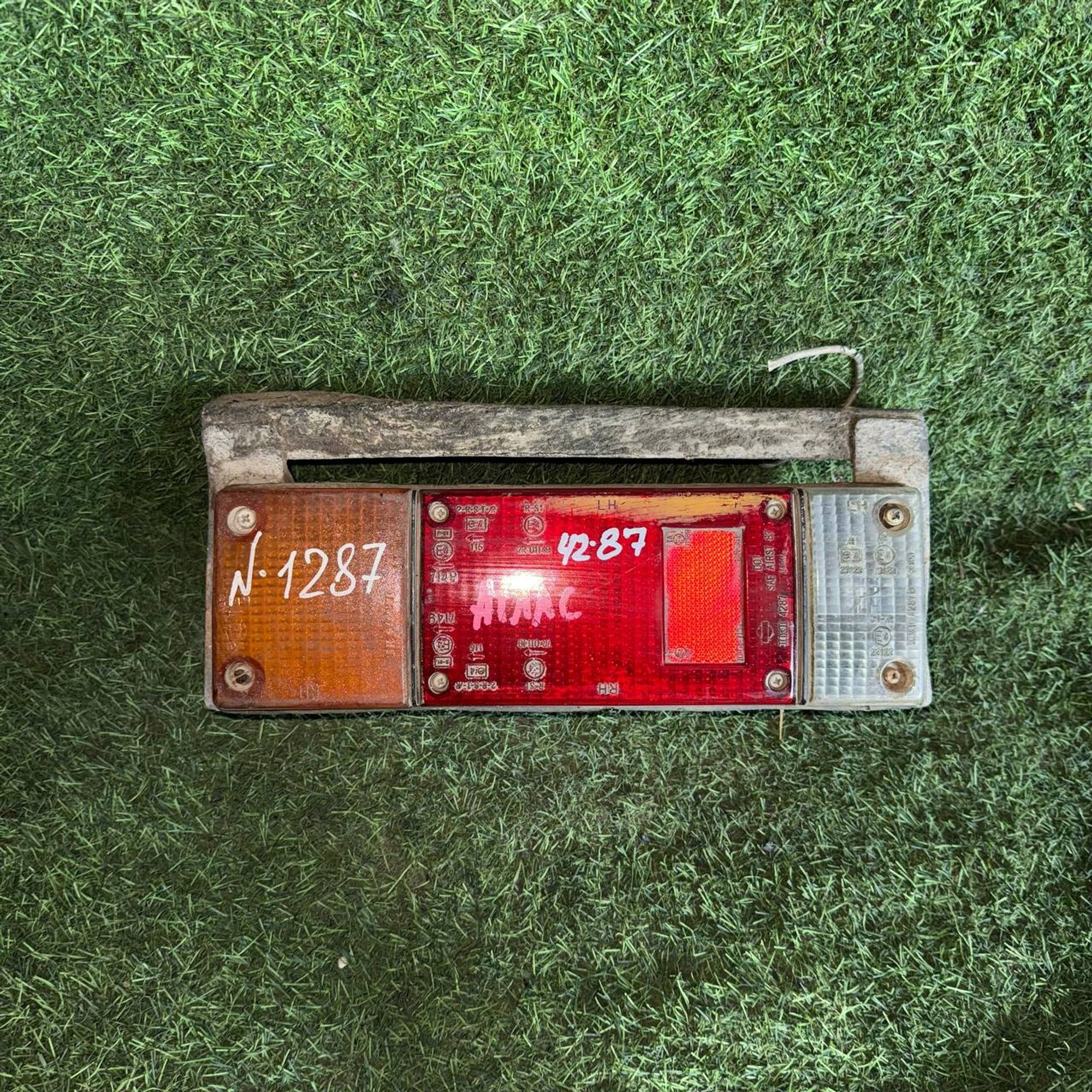 1287 Фонарь задний левый  NISSAN ATLAS, 1800 рублей, Невинномысск