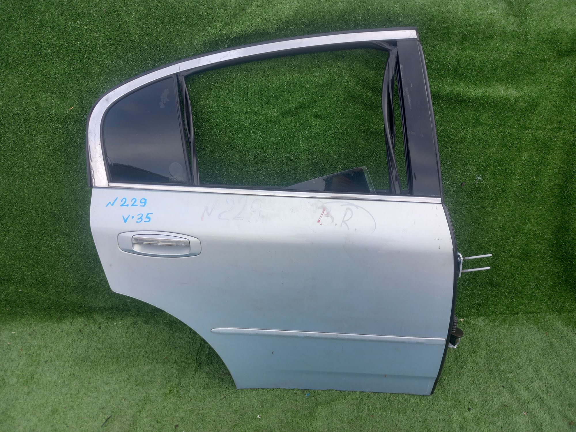 229 дверь на NISSAN SKYLINE V35, 14500 рублей, Невинномысск