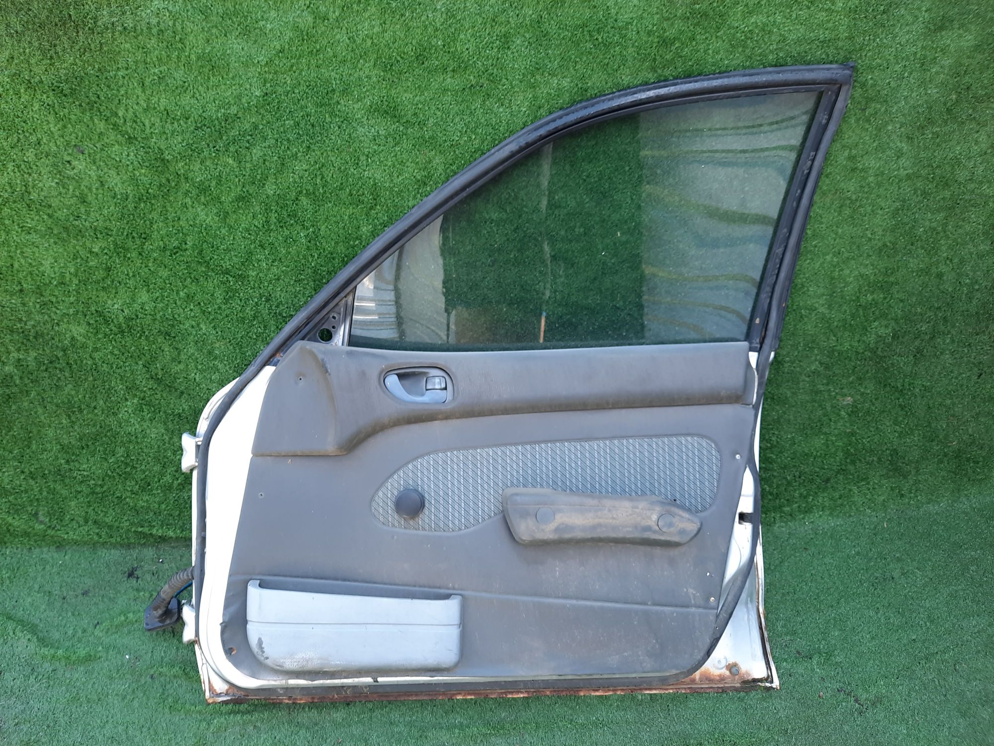 2119 дверь на MITSUBISHI GALANT E55A, 4500 рублей, Невинномысск