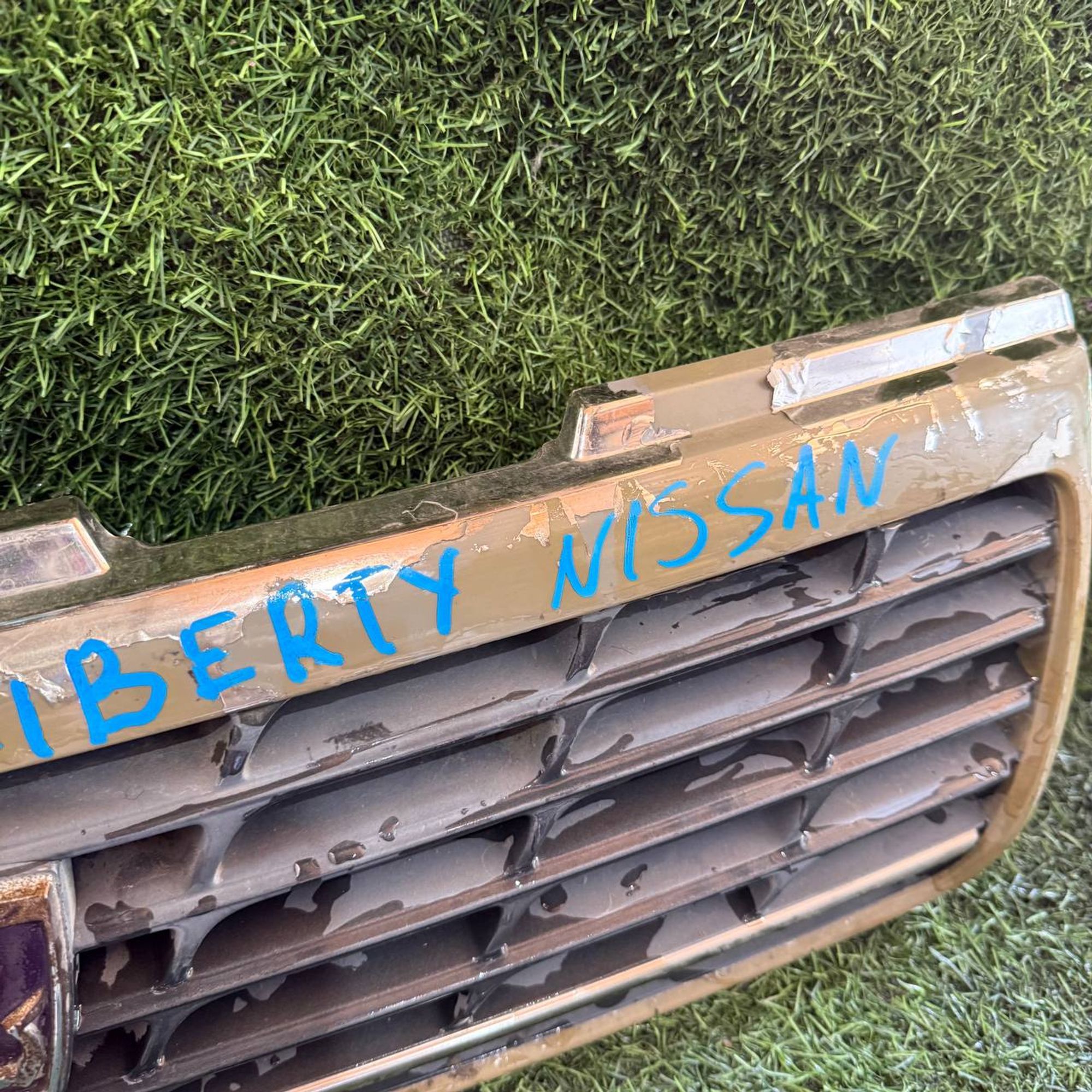 389 Решетка радиатора NISSAN LIBERTY PM12, 4000 рублей, Невинномысск