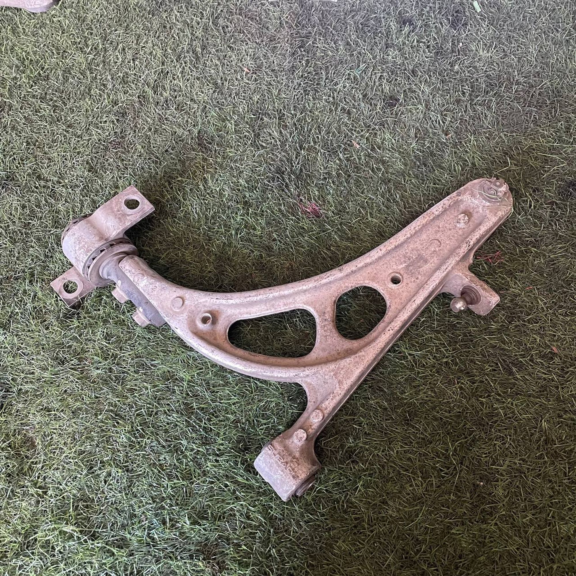 363 Рычаг передний правый нижний SUBARU LEGACY BP5, 4500 рублей, Невинномысск