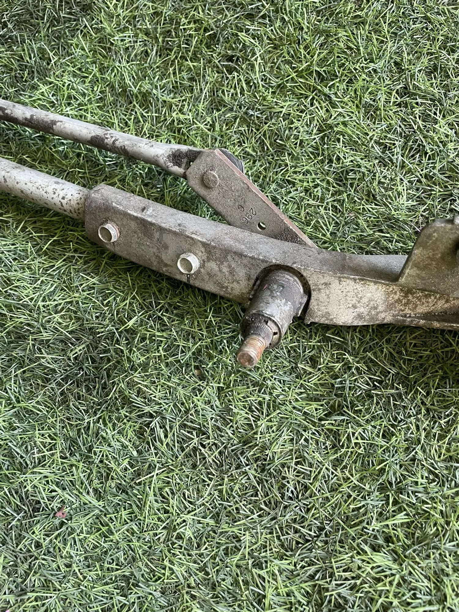https://ycs.partsauto.market/partsauto-images/thmbs/userImages/772e461030aea93f4dbb6447c0f924d3/part/fb47dc58-196a-45fa-bbee-c2e33068ebc3_1775652297043.jpg