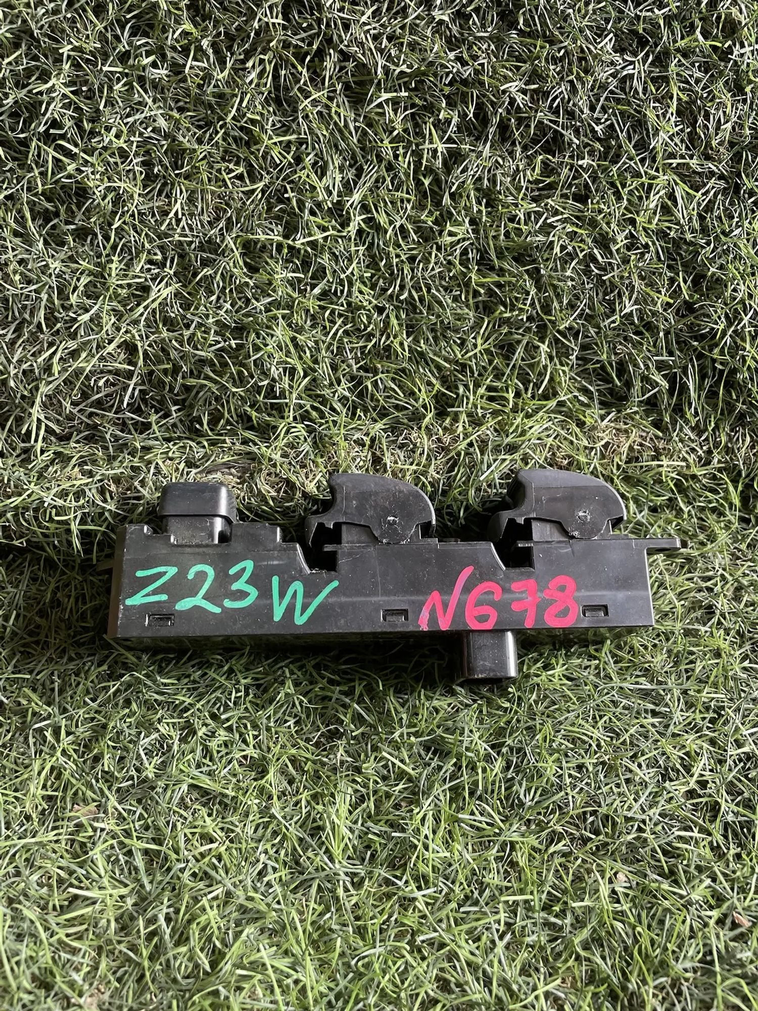 https://ycs.partsauto.market/partsauto-images/thmbs/userImages/772e461030aea93f4dbb6447c0f924d3/part/fb5b4559-af40-47c6-8190-645f2f9d97af_1778675276161.jpg