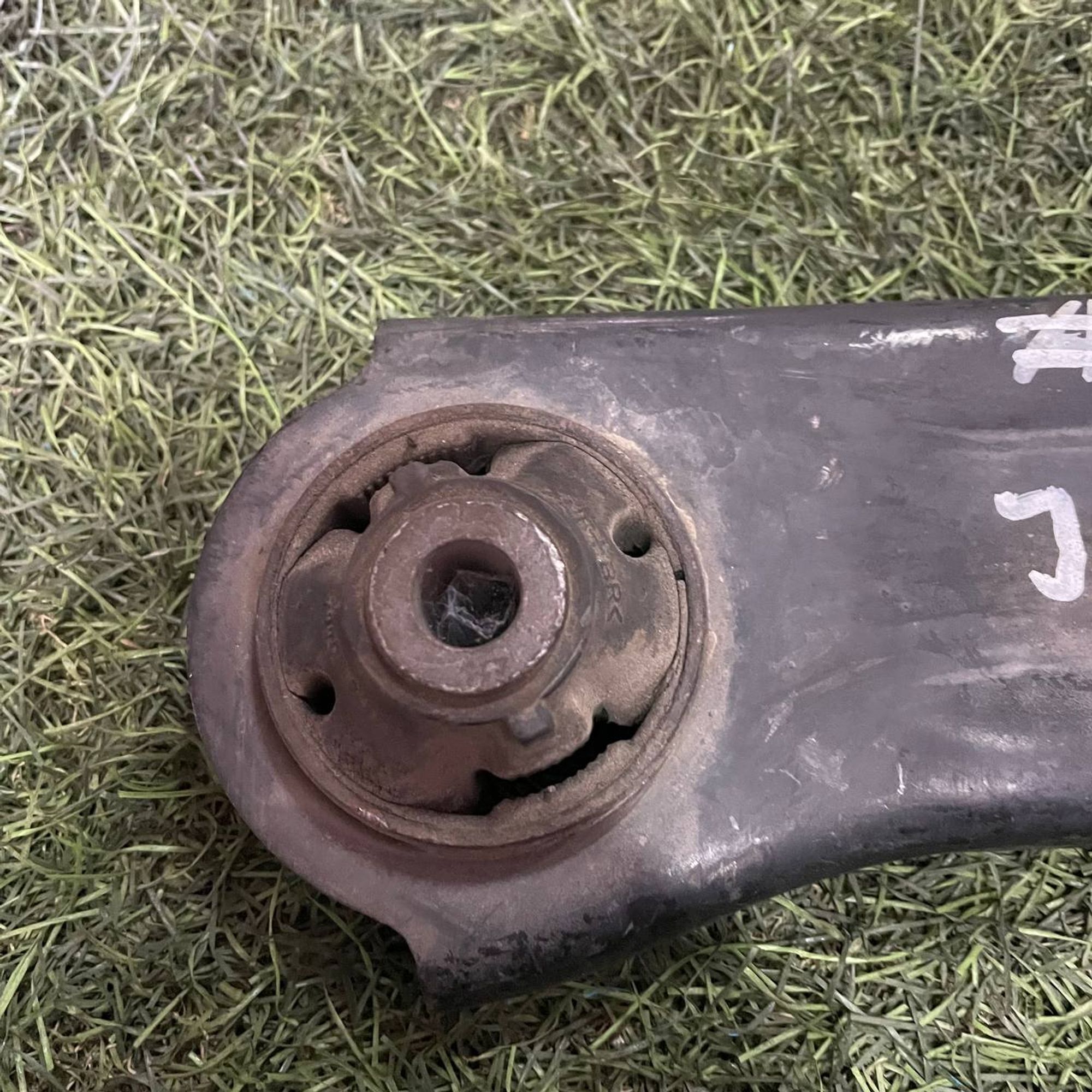 316 Рычаг передний правый нижний NISSAN TIIDA JC11, 4500 рублей, Невинномысск