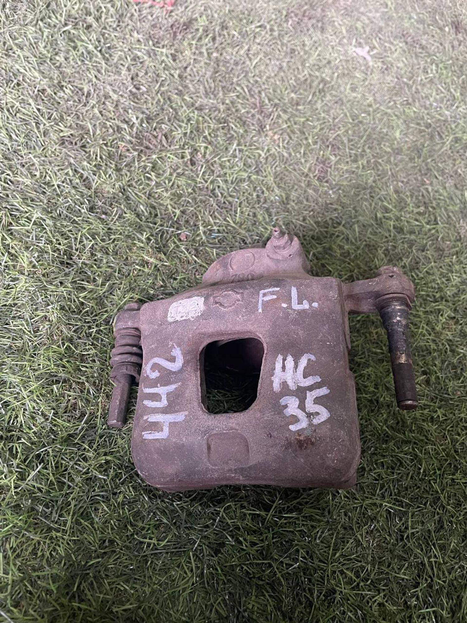 442 Суппорт тормозной передний левый NISSAN LAUREL HC35, 3000 рублей, Невинномысск