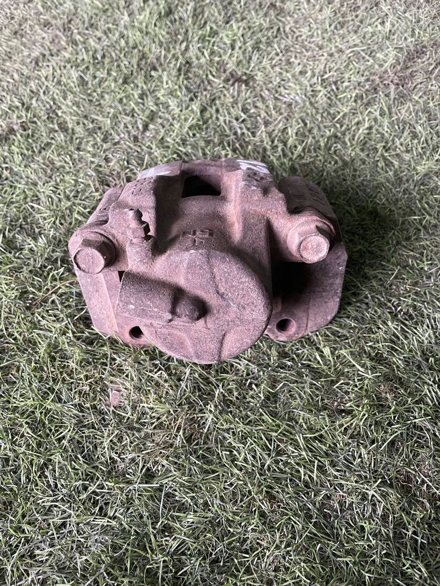 126 Суппорт тормозной передний левый Toyota Mark II GX81 F18G, 3000 рублей, Невинномысск