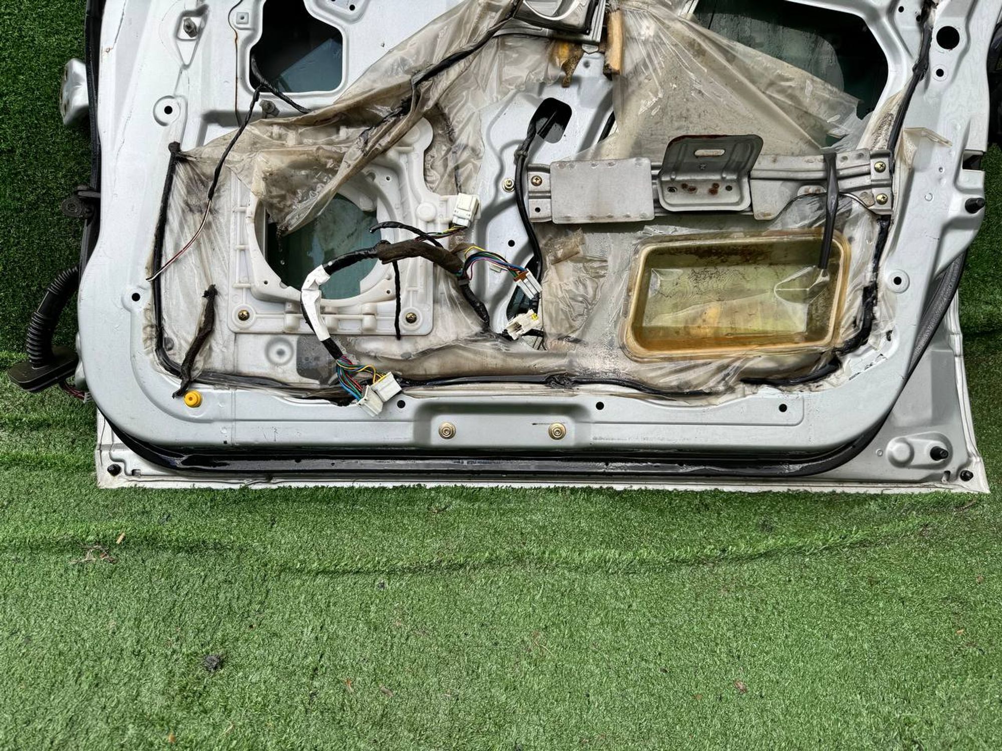 152 дверь на MITSUBISHI DIAMANTE F31A, 4500 рублей, Невинномысск