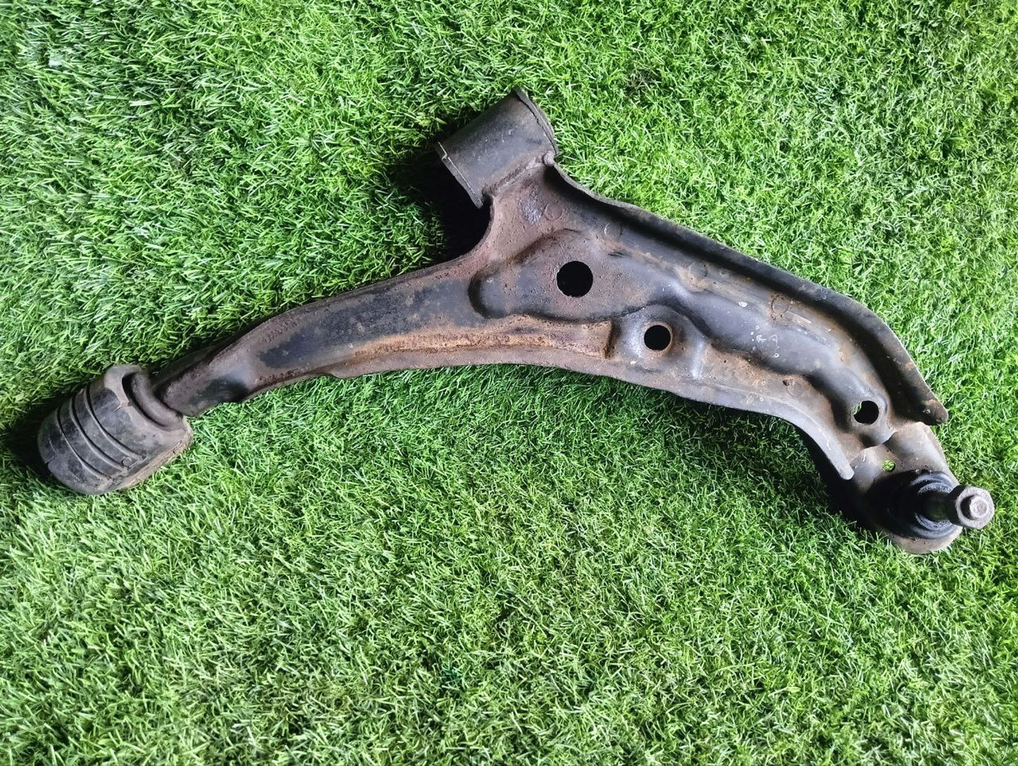 705 Рычаг передний правый нижний NISSAN PRESEA R11, 1 рублей, Невинномысск