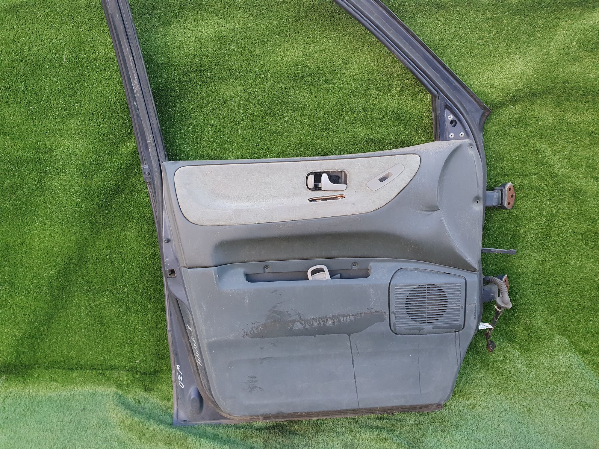 1444 дверь на NISSAN LARGO W30, 9000 рублей, Невинномысск