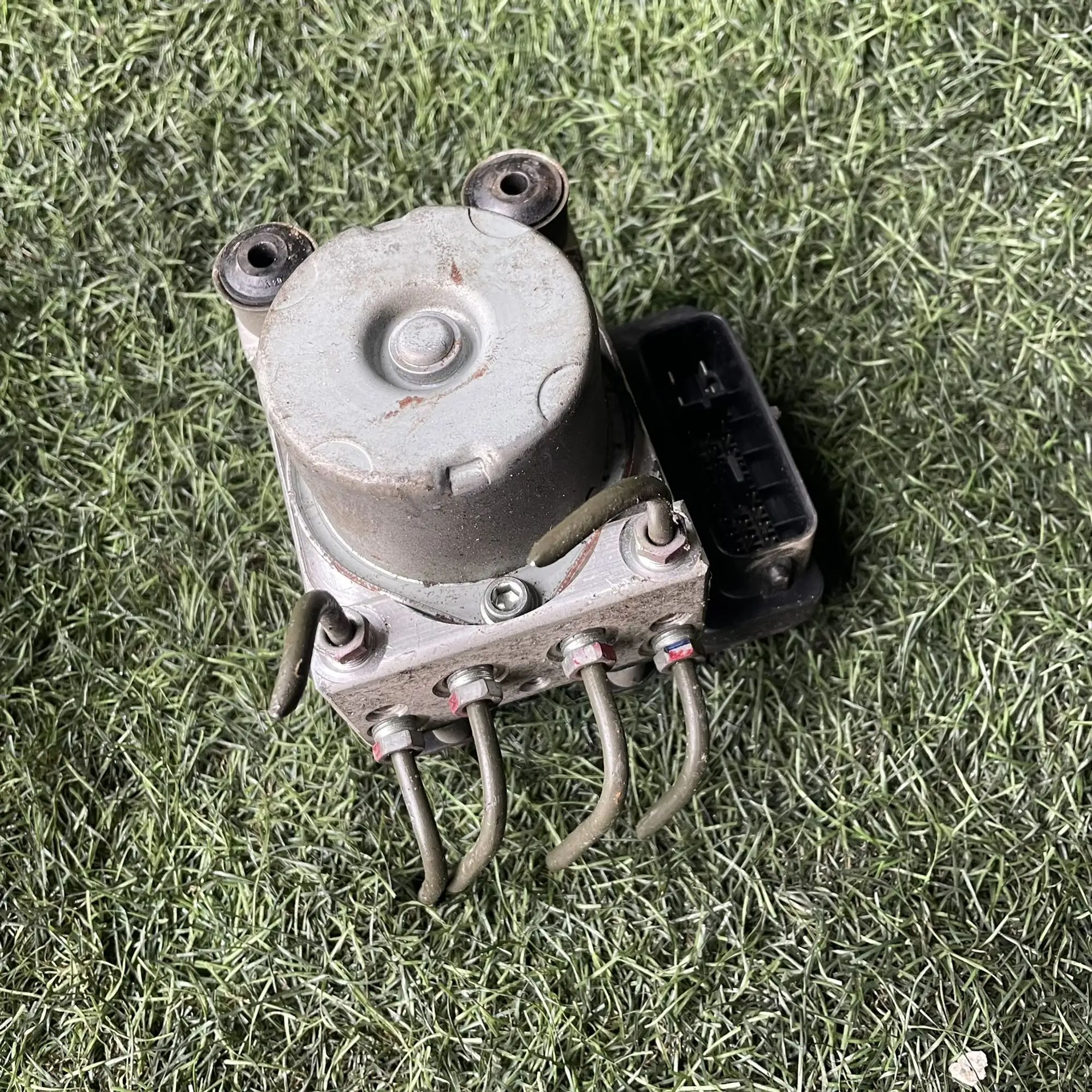 https://ycs.partsauto.market/partsauto-images/thmbs/userImages/772e461030aea93f4dbb6447c0f924d3/part/fd535cba-ea2e-4f62-9534-58b5cceea570_1776926891949.jpg
