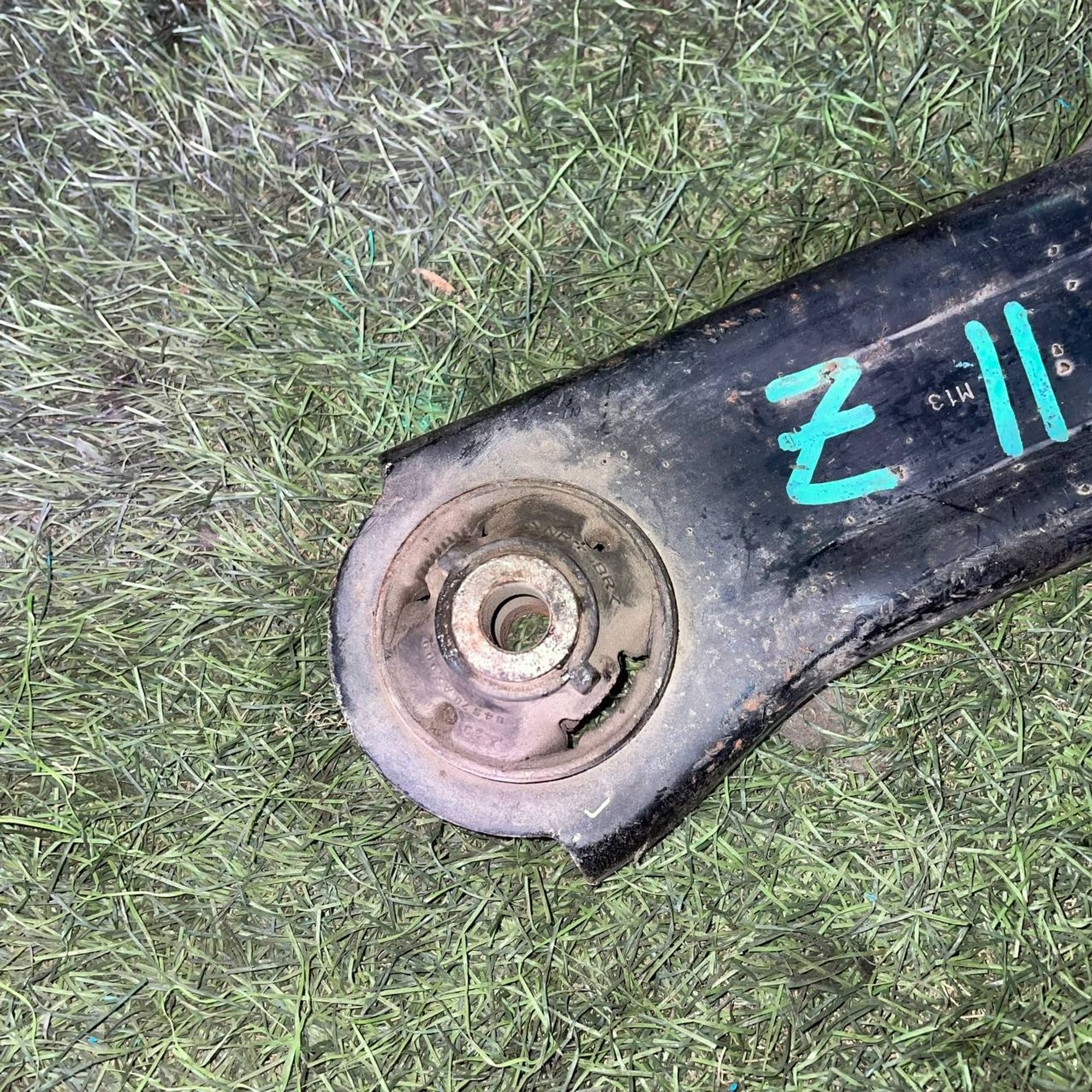 324 Рычаг передний правый нижний NISSAN CUBE Z11, 3500 рублей, Невинномысск