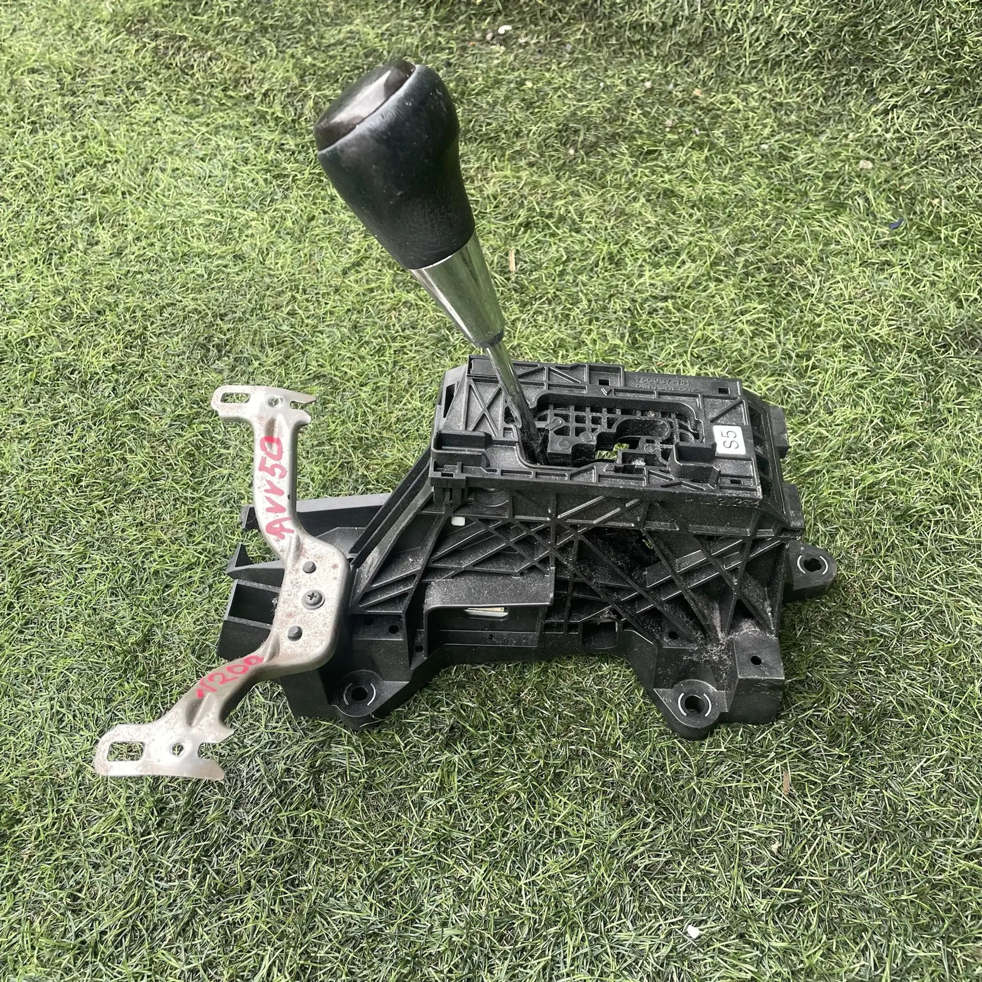 https://ycs.partsauto.market/partsauto-images/thmbs/userImages/772e461030aea93f4dbb6447c0f924d3/part/fdf13e28-c3a6-43db-908e-a1228ee23a01_1778925186237.jpg