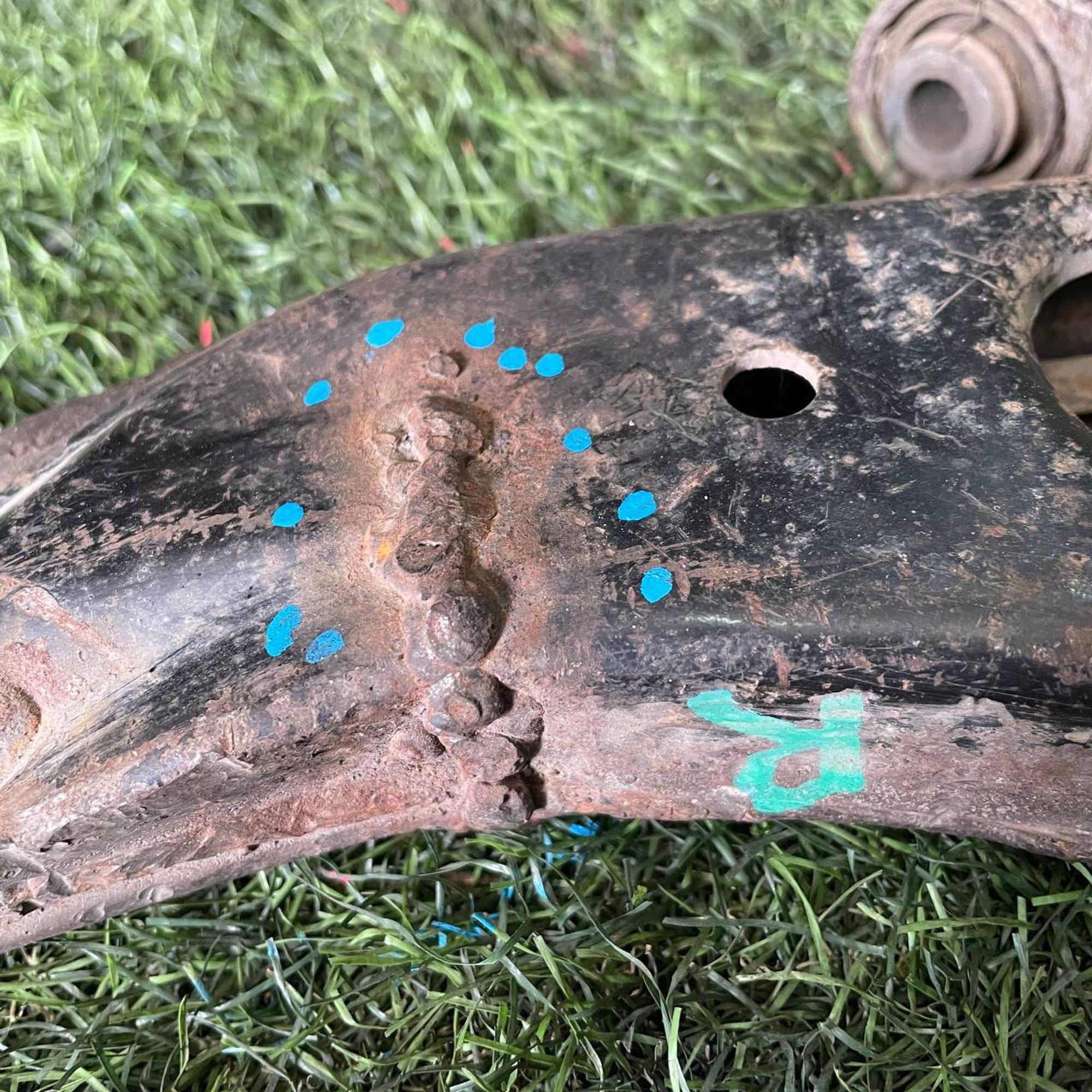 393 рычаг передний правый нижний Mazda Xedos 6, 3500 рублей, Невинномысск