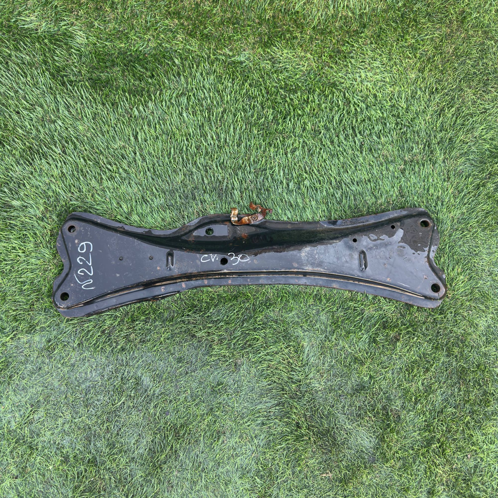 229 Балка поперечная TOYOTA VISTA CV30, 1 рублей, Невинномысск