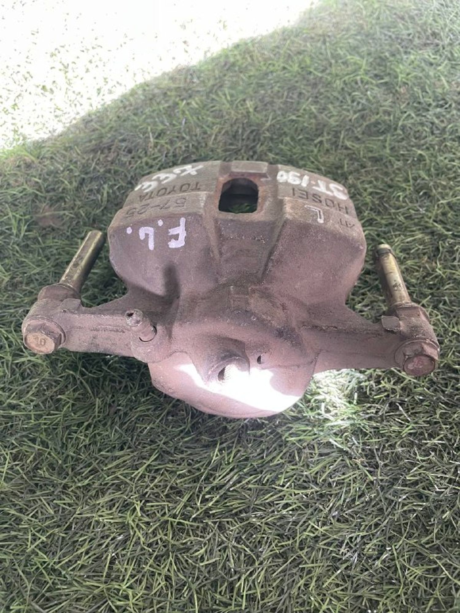 337 Суппорт тормозной передний левый TOYOTA CORONA ST190, 3000 рублей, Невинномысск