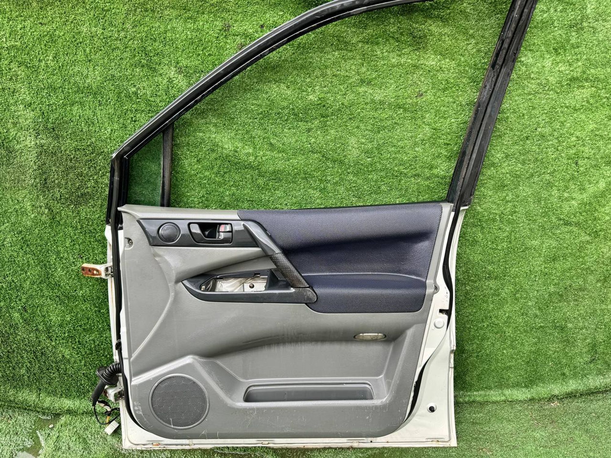 18 дверь на MITSUBISHI CHARIOT N74W, 7500 рублей, Невинномысск