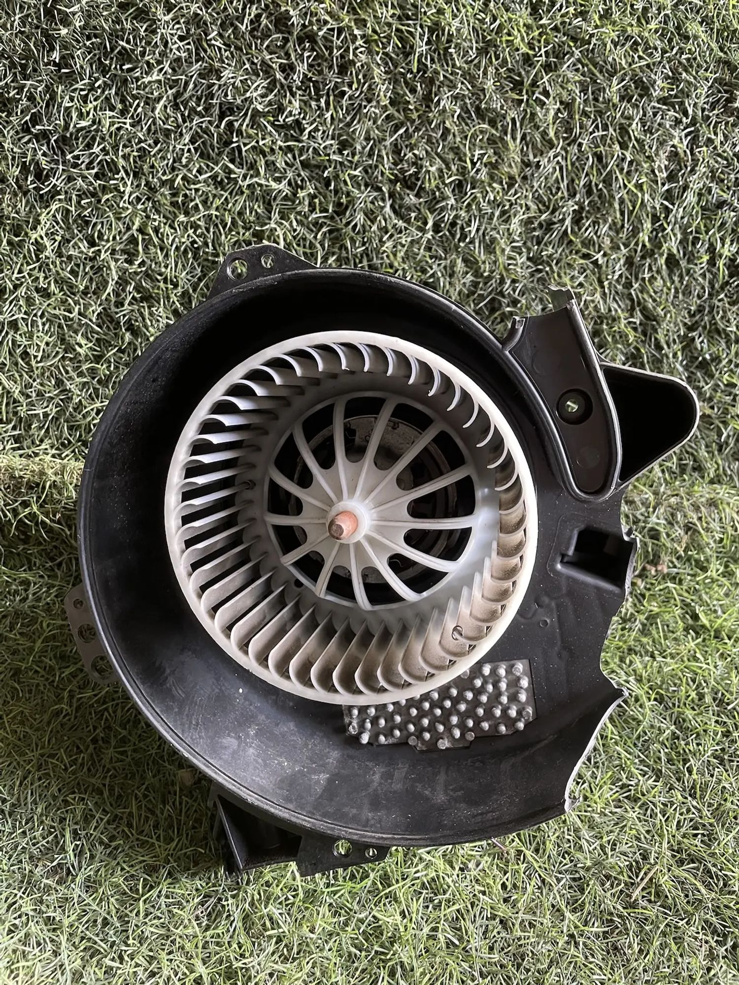 https://ycs.partsauto.market/partsauto-images/thmbs/userImages/772e461030aea93f4dbb6447c0f924d3/part/fe476b4a-825c-4c3e-8a63-43c0eaedd743_1778665989296.jpg