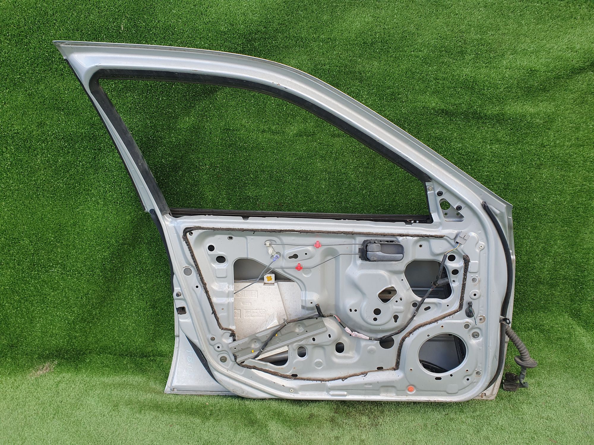 113 дверь на NISSAN SUNNY FB15, 9500 рублей, Невинномысск