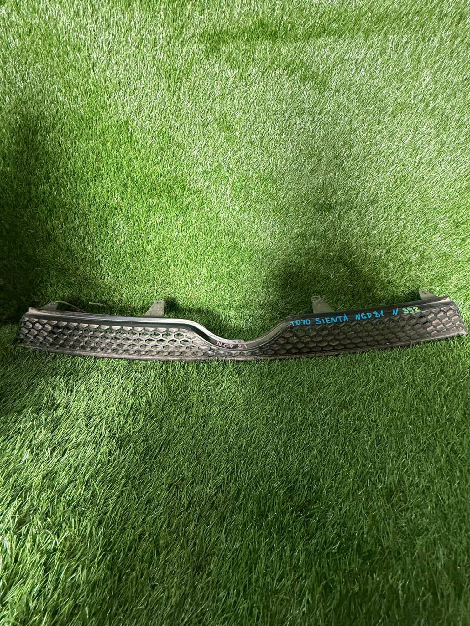 392 Решетка радиатора TOYOTA SIENTA NCP81, 3000 рублей, Невинномысск