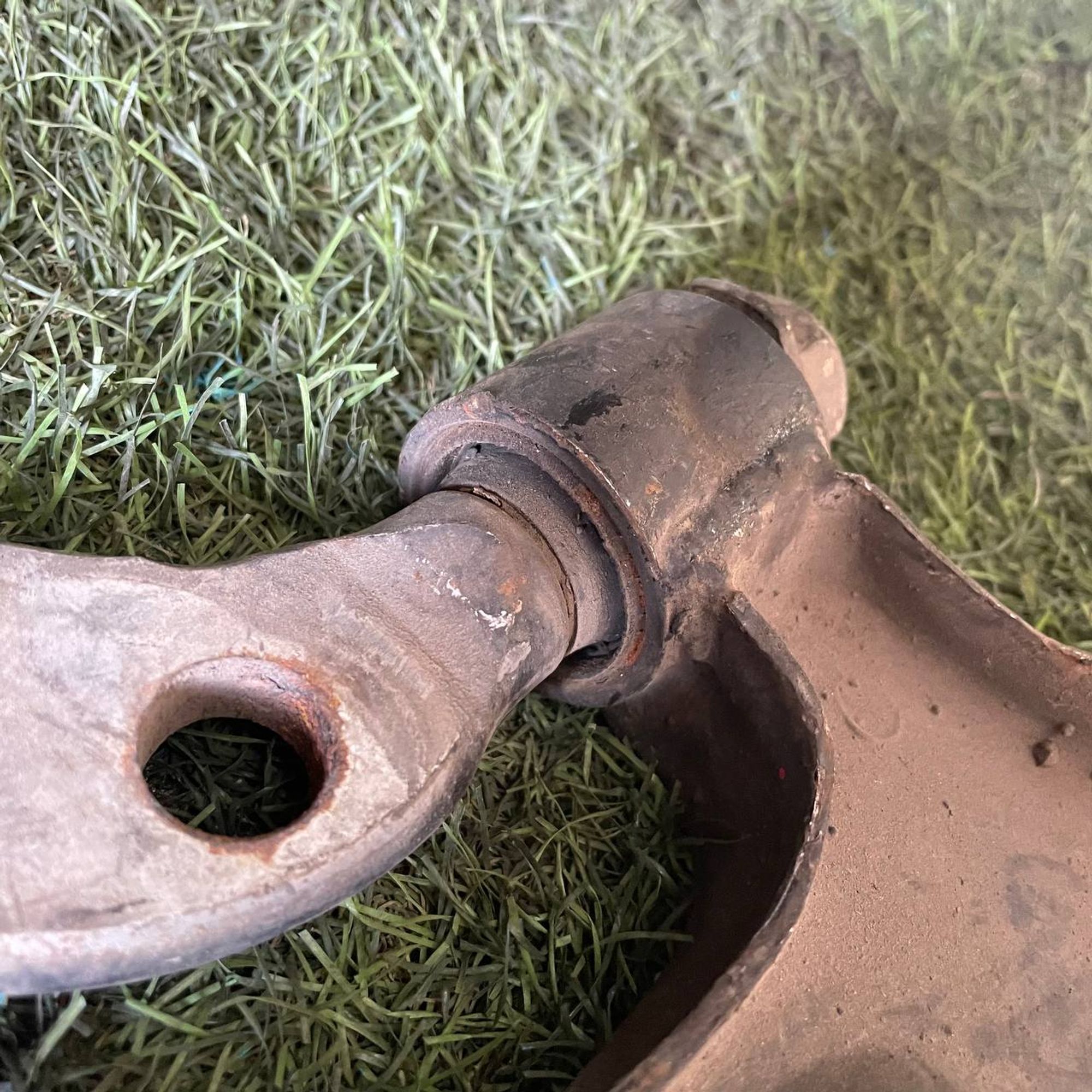 340 Рычаг передний правый нижний NISSAN RNESSA N30, 4500 рублей, Невинномысск