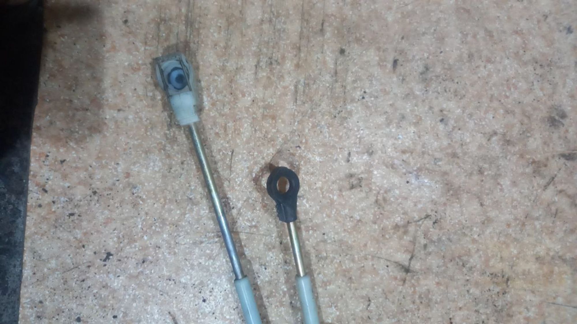 https://ycs.partsauto.market/partsauto-images/thmbs/userImages/7cfef6f3f711b4301ce5946b404c3455/part/04fdef96-b8e1-4399-ad82-22a6f1f60fcf_1718788425809.jpg