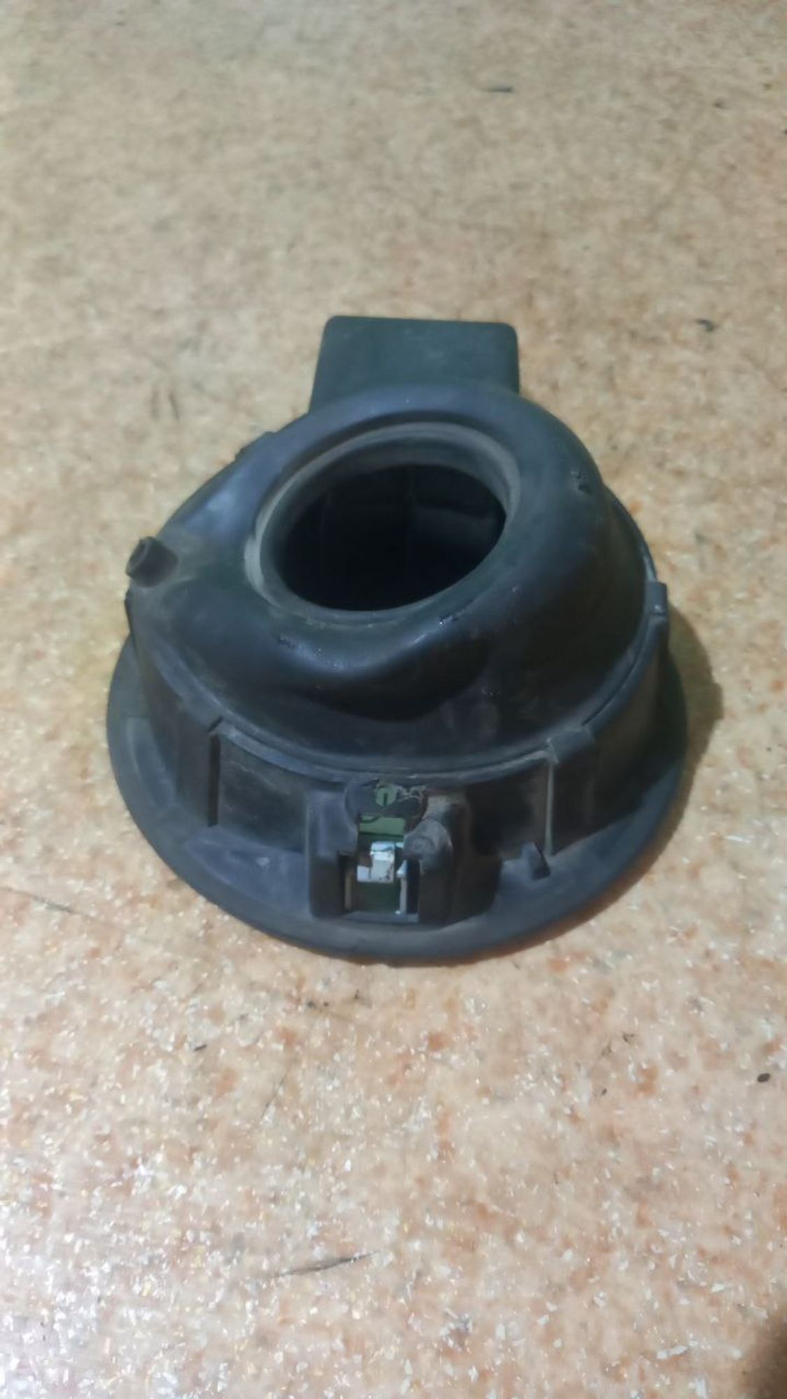 https://ycs.partsauto.market/partsauto-images/thmbs/userImages/7cfef6f3f711b4301ce5946b404c3455/part/0761b0e6-3dd0-4814-a3cc-e611e06cbda2_1708503605137.jpg