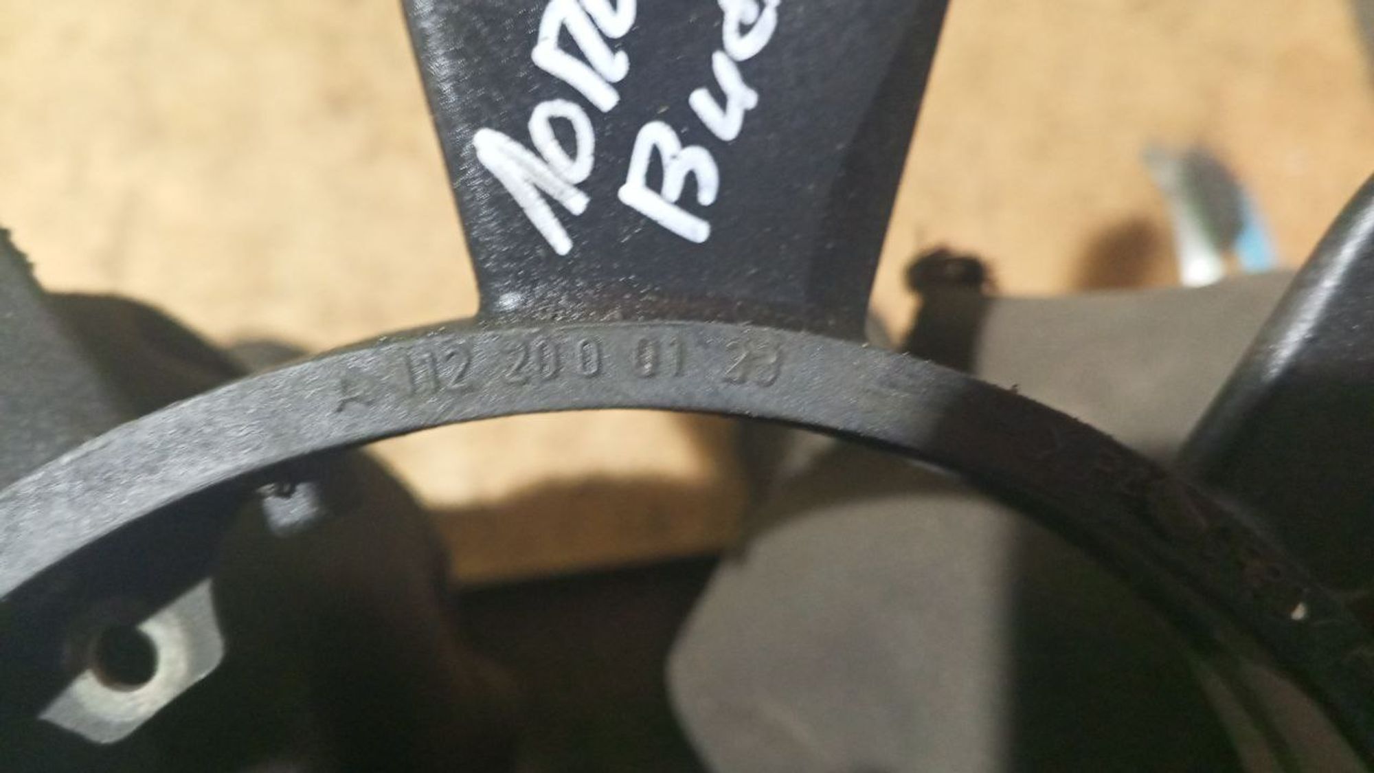 https://ycs.partsauto.market/partsauto-images/thmbs/userImages/7cfef6f3f711b4301ce5946b404c3455/part/0e7ce173-cf93-4119-8f2c-d4be423bf858_1735216383639.jpg