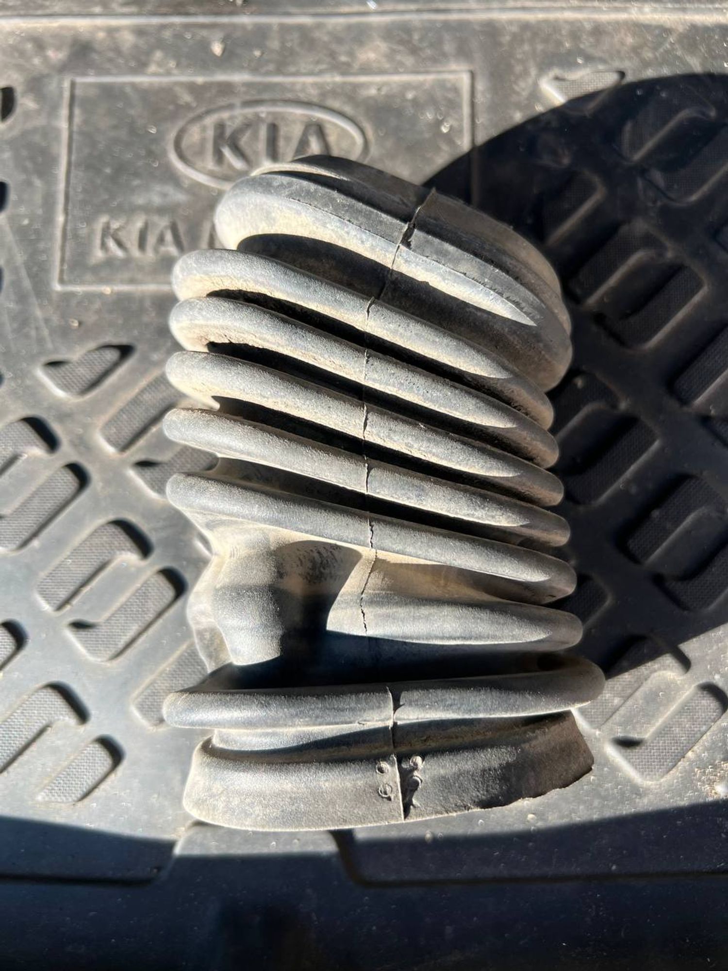 https://ycs.partsauto.market/partsauto-images/thmbs/userImages/7cfef6f3f711b4301ce5946b404c3455/part/13138086-4121-412d-9945-0aebf3787291_1775110932508.jpg