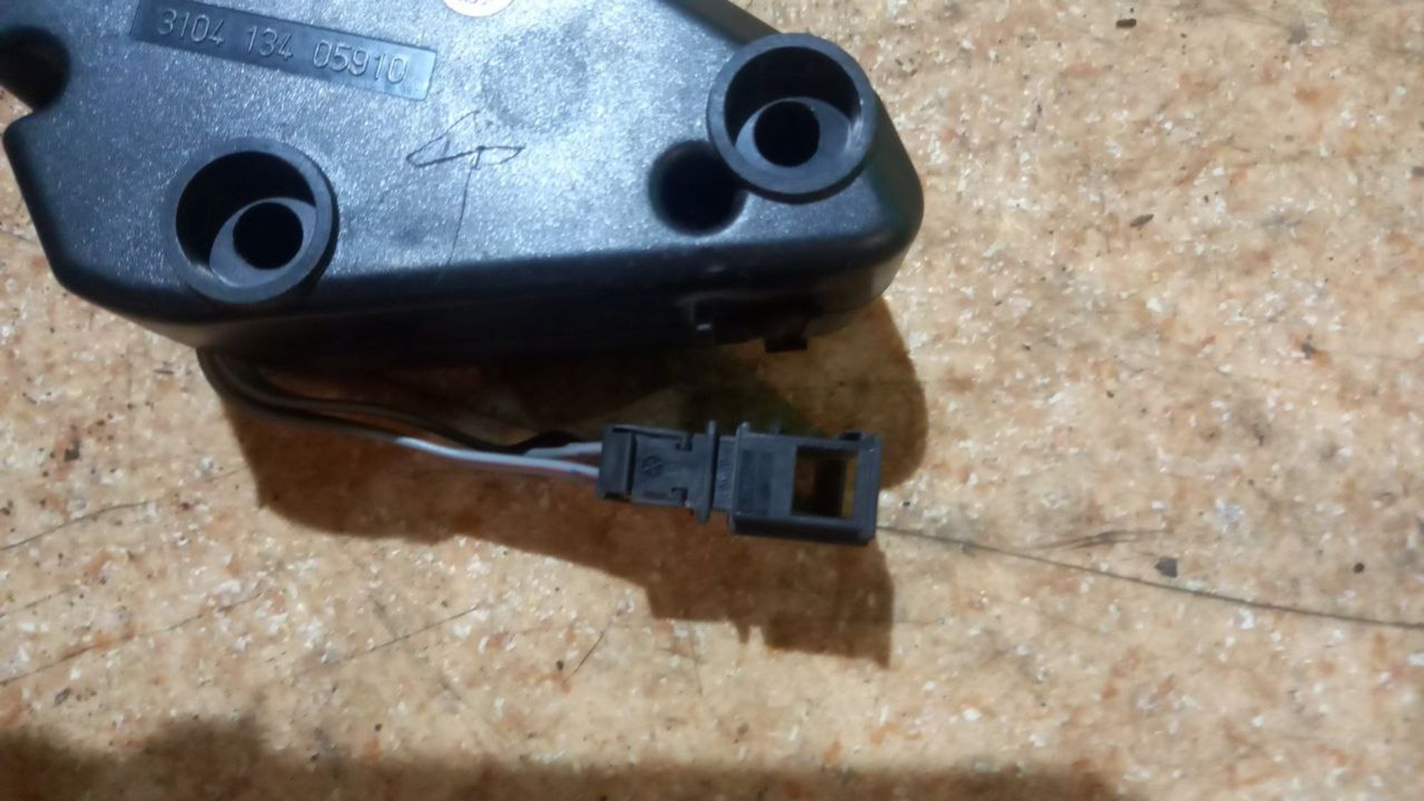 https://ycs.partsauto.market/partsauto-images/thmbs/userImages/7cfef6f3f711b4301ce5946b404c3455/part/2ab4beca-23fd-4e03-93d2-be5b906c3b64_1715342386091.jpg
