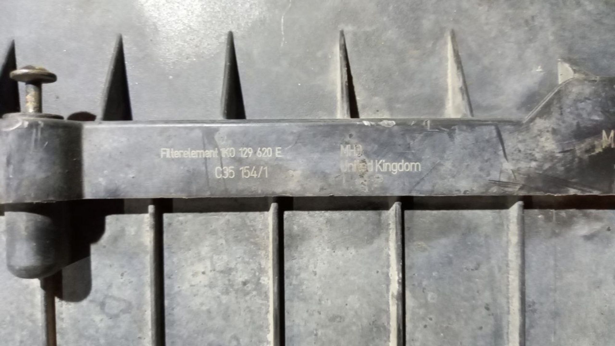 https://ycs.partsauto.market/partsauto-images/thmbs/userImages/7cfef6f3f711b4301ce5946b404c3455/part/33809454-69a1-4f85-b048-d5a6c8f232a3_1711534041825.jpg