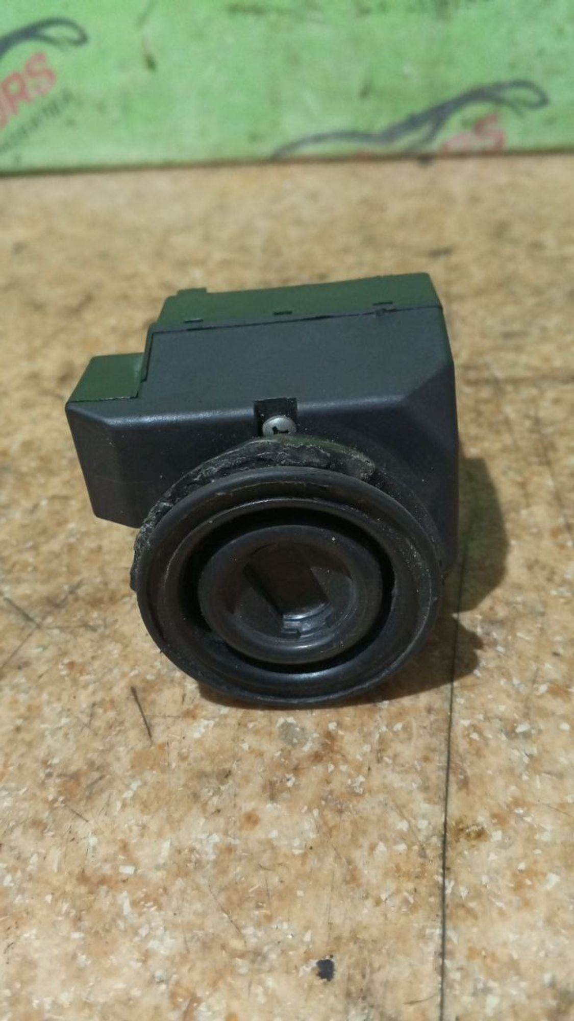 https://ycs.partsauto.market/partsauto-images/thmbs/userImages/7cfef6f3f711b4301ce5946b404c3455/part/3478523c-1030-444a-b4f0-1452b3b1268c_1734937364058.jpg