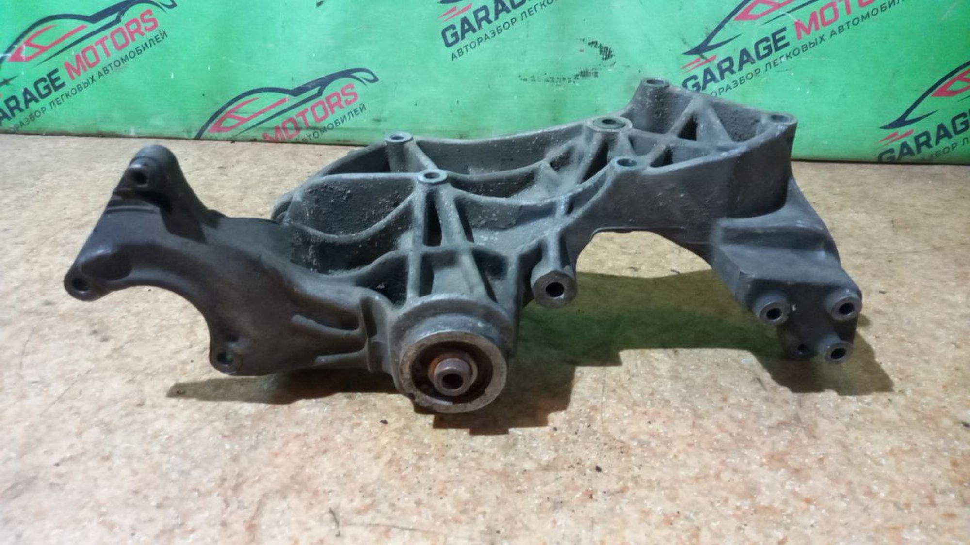 https://ycs.partsauto.market/partsauto-images/thmbs/userImages/7cfef6f3f711b4301ce5946b404c3455/part/3836cb01-f002-4dc6-85d3-302545c7e515_1709026557104.jpg