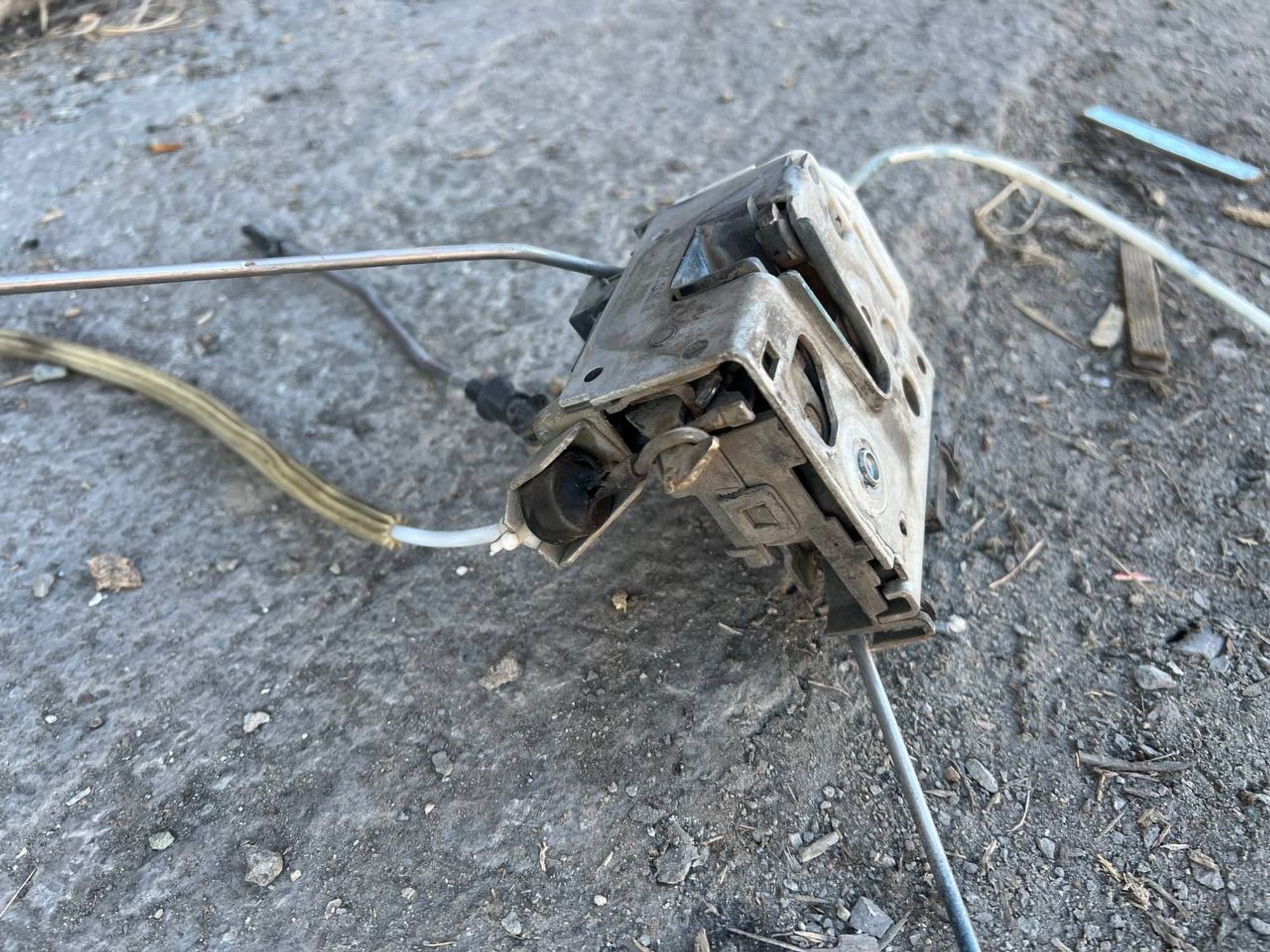 https://ycs.partsauto.market/partsauto-images/thmbs/userImages/7cfef6f3f711b4301ce5946b404c3455/part/3aa16ca0-b33f-4287-9452-3042860f6e53_1775111116760.jpg