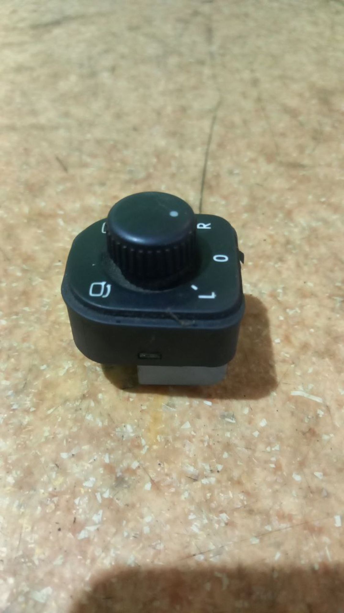 https://ycs.partsauto.market/partsauto-images/thmbs/userImages/7cfef6f3f711b4301ce5946b404c3455/part/3fbf8ced-e386-46e1-93a0-a772f933ed60_1722775260714.jpg