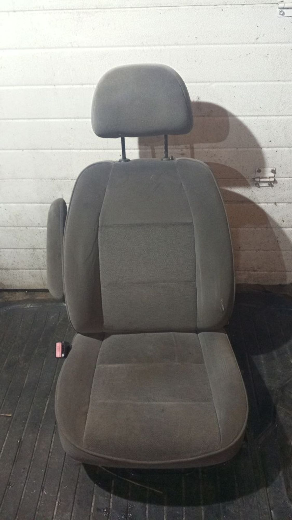 https://ycs.partsauto.market/partsauto-images/thmbs/userImages/7cfef6f3f711b4301ce5946b404c3455/part/44fcd38a-4d5e-4c56-abe6-f61b800084a3_1735392912004.jpg