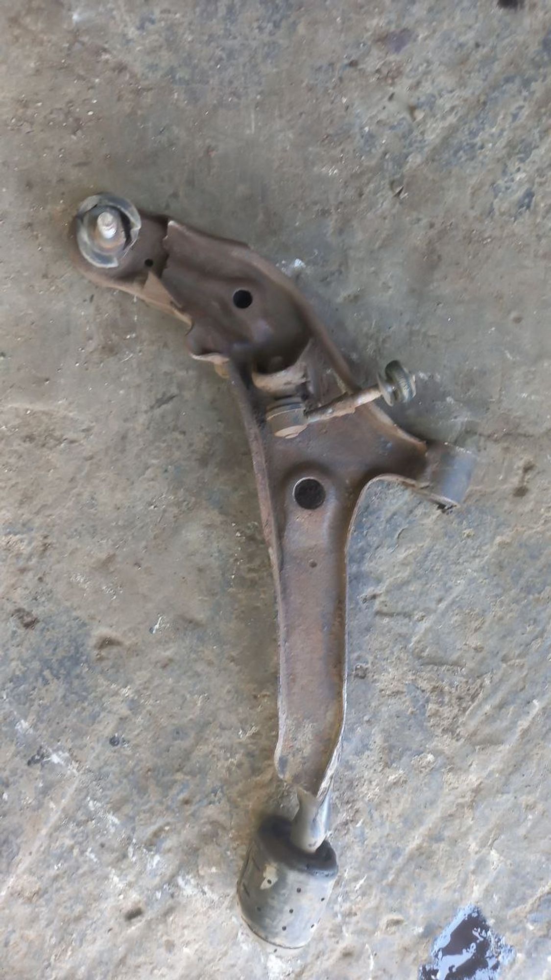 https://ycs.partsauto.market/partsauto-images/thmbs/userImages/7cfef6f3f711b4301ce5946b404c3455/part/454646f1-cc9f-41ee-9ee5-26b46bbe9416_1725900774132.jpg