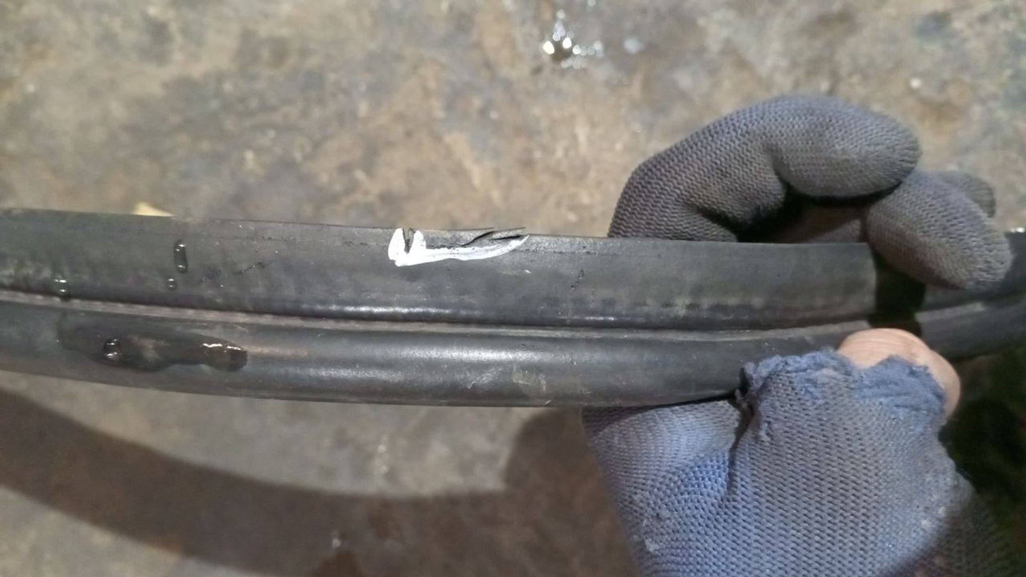 https://ycs.partsauto.market/partsauto-images/thmbs/userImages/7cfef6f3f711b4301ce5946b404c3455/part/45e154d1-e409-4e70-a93a-e29d27a1c818_1732188812735.jpg