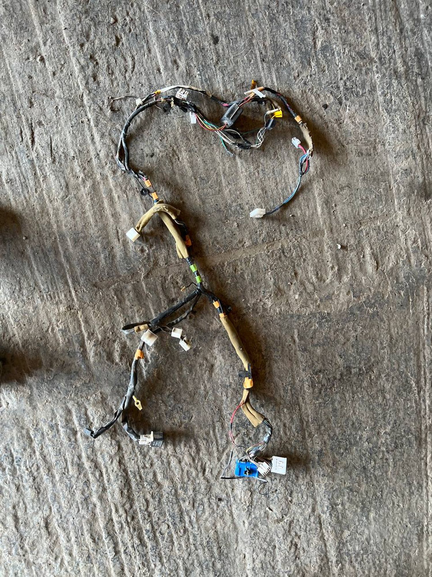 https://ycs.partsauto.market/partsauto-images/thmbs/userImages/7cfef6f3f711b4301ce5946b404c3455/part/46ee7938-503a-448e-8f91-2dfb1ad7ee39_1712406682933.jpg