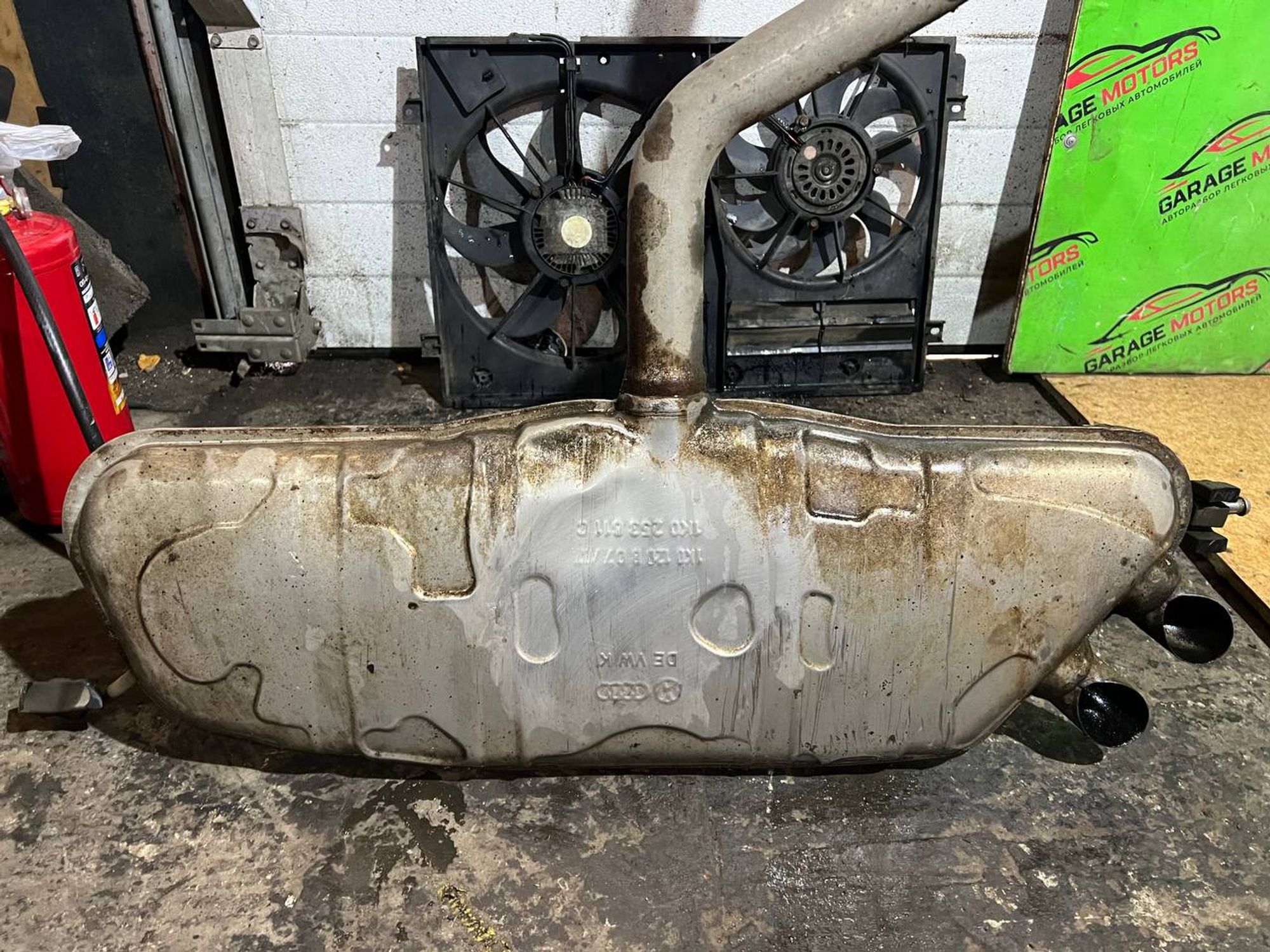 https://ycs.partsauto.market/partsauto-images/thmbs/userImages/7cfef6f3f711b4301ce5946b404c3455/part/4c4beed9-a797-40d6-b8f8-827ac5a69ddc_1710436464788.jpg