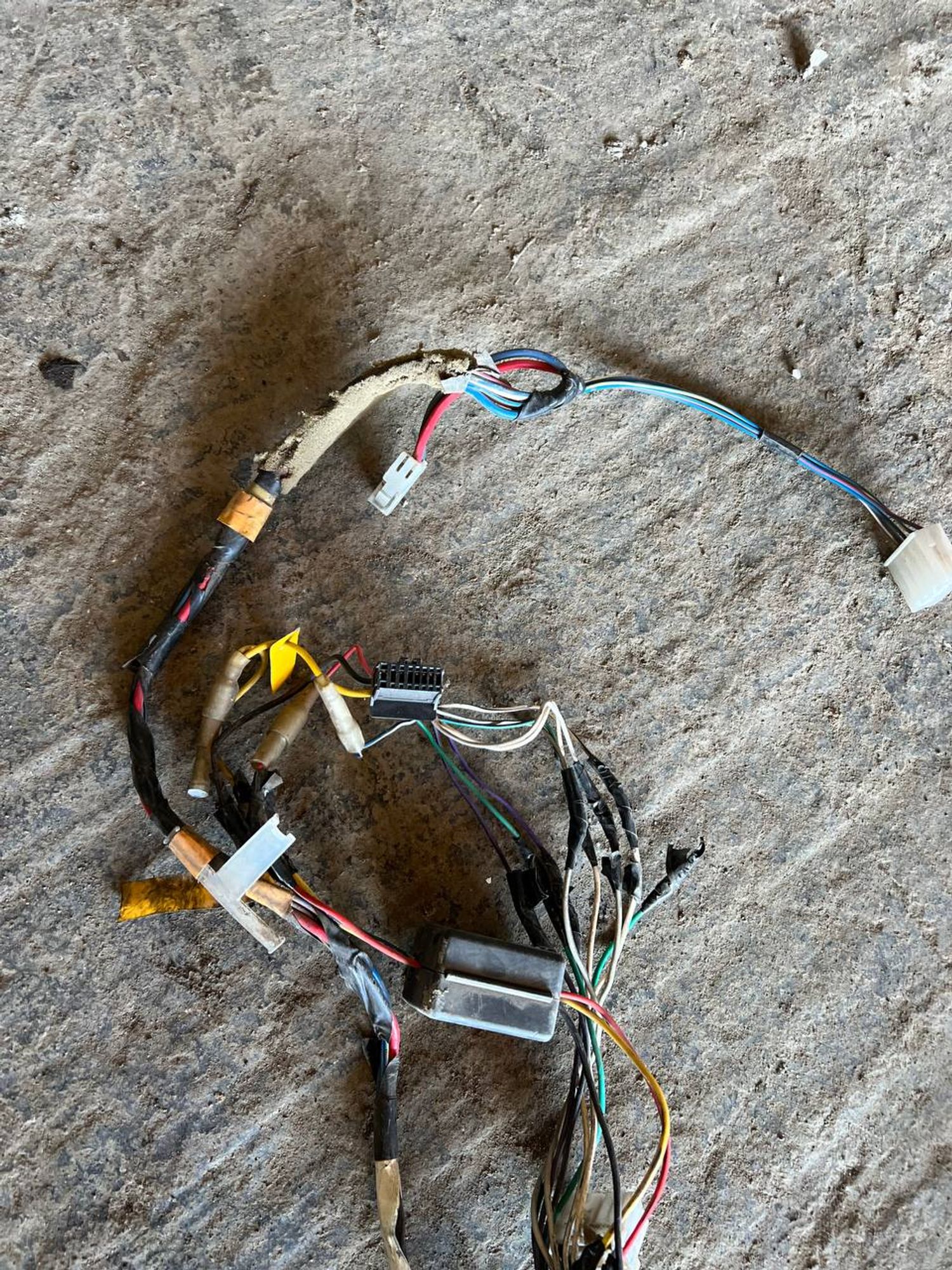 https://ycs.partsauto.market/partsauto-images/thmbs/userImages/7cfef6f3f711b4301ce5946b404c3455/part/4dd9b59c-a533-4d0a-940e-cad524e9c948_1712406683001.jpg