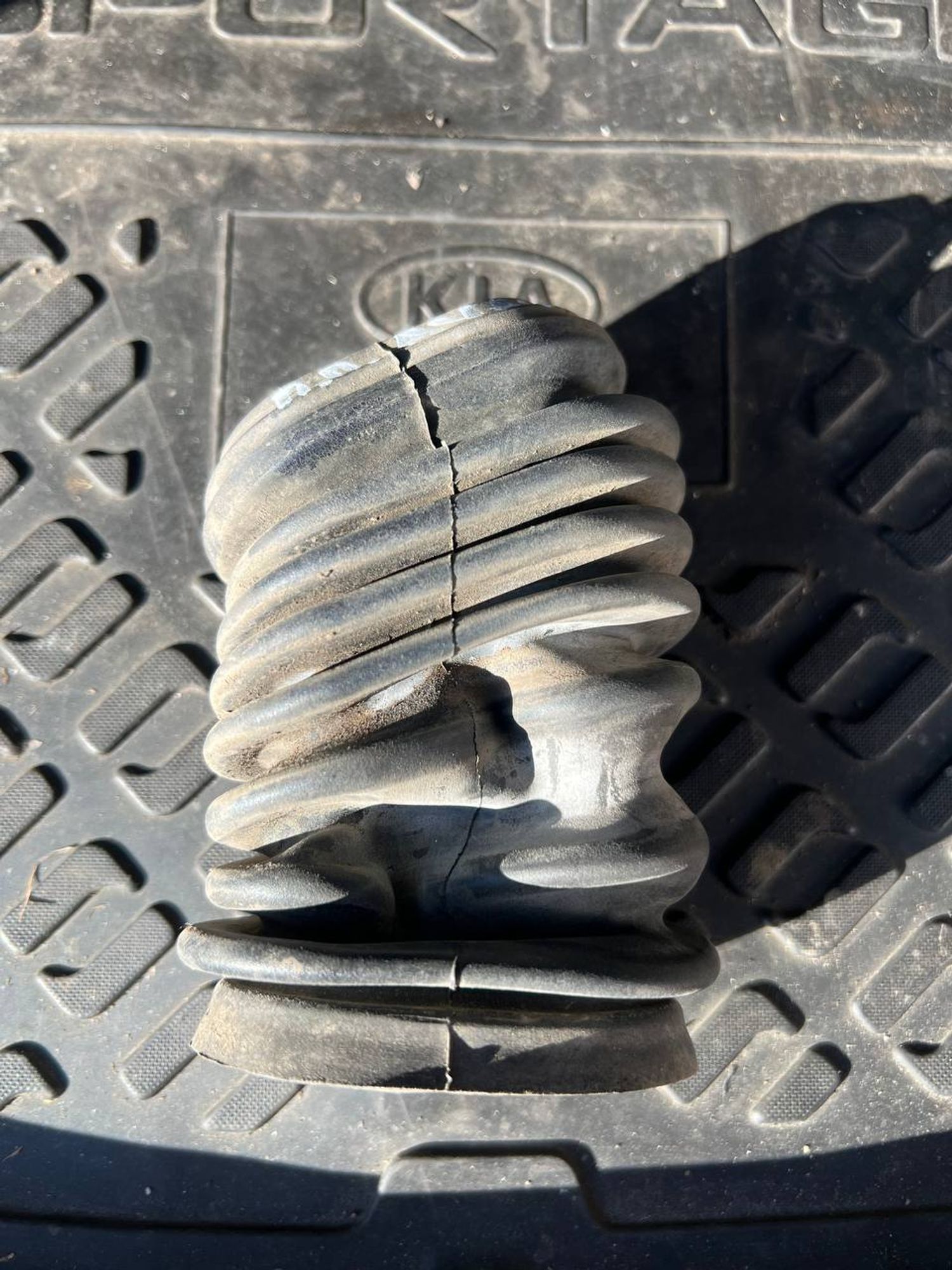 https://ycs.partsauto.market/partsauto-images/thmbs/userImages/7cfef6f3f711b4301ce5946b404c3455/part/523e6fc2-9de9-4506-9ffd-9c7d2bffbdcf_1775110932531.jpg