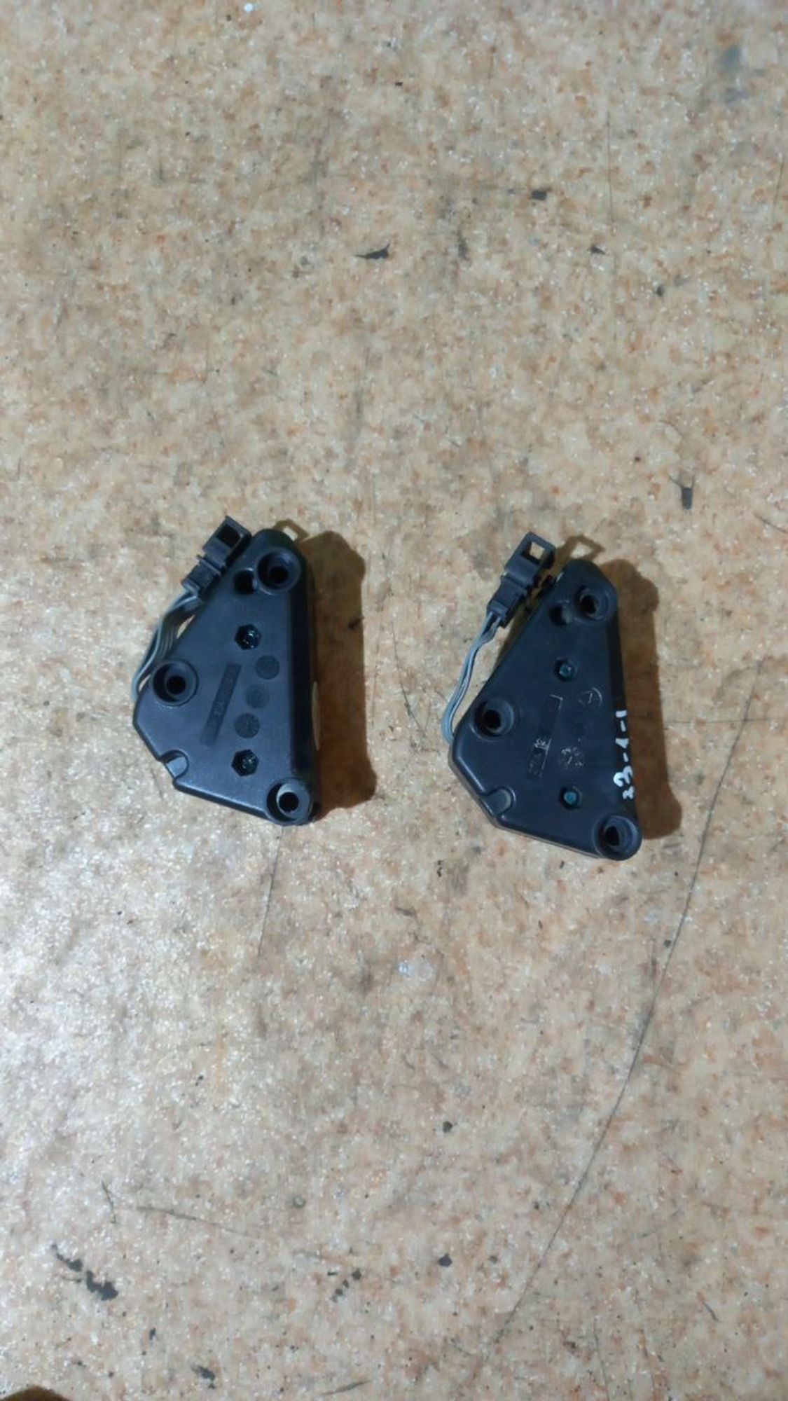 https://ycs.partsauto.market/partsauto-images/thmbs/userImages/7cfef6f3f711b4301ce5946b404c3455/part/565fa89c-2ca4-4b69-8db1-cc5a3fc3b48c_1715342386242.jpg