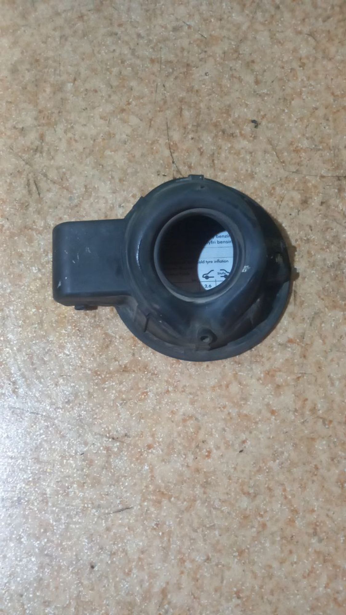 https://ycs.partsauto.market/partsauto-images/thmbs/userImages/7cfef6f3f711b4301ce5946b404c3455/part/5af2a33e-37d4-44dd-a358-cef8fc1c8441_1708503605164.jpg