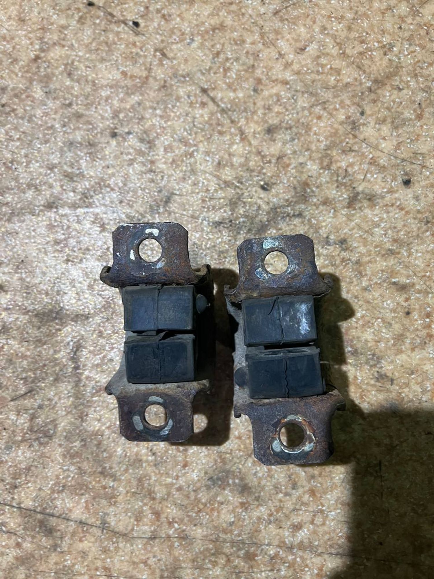 https://ycs.partsauto.market/partsauto-images/thmbs/userImages/7cfef6f3f711b4301ce5946b404c3455/part/5edf8312-6e0e-4f48-9e92-a48a4877704c_1731930033783.jpg