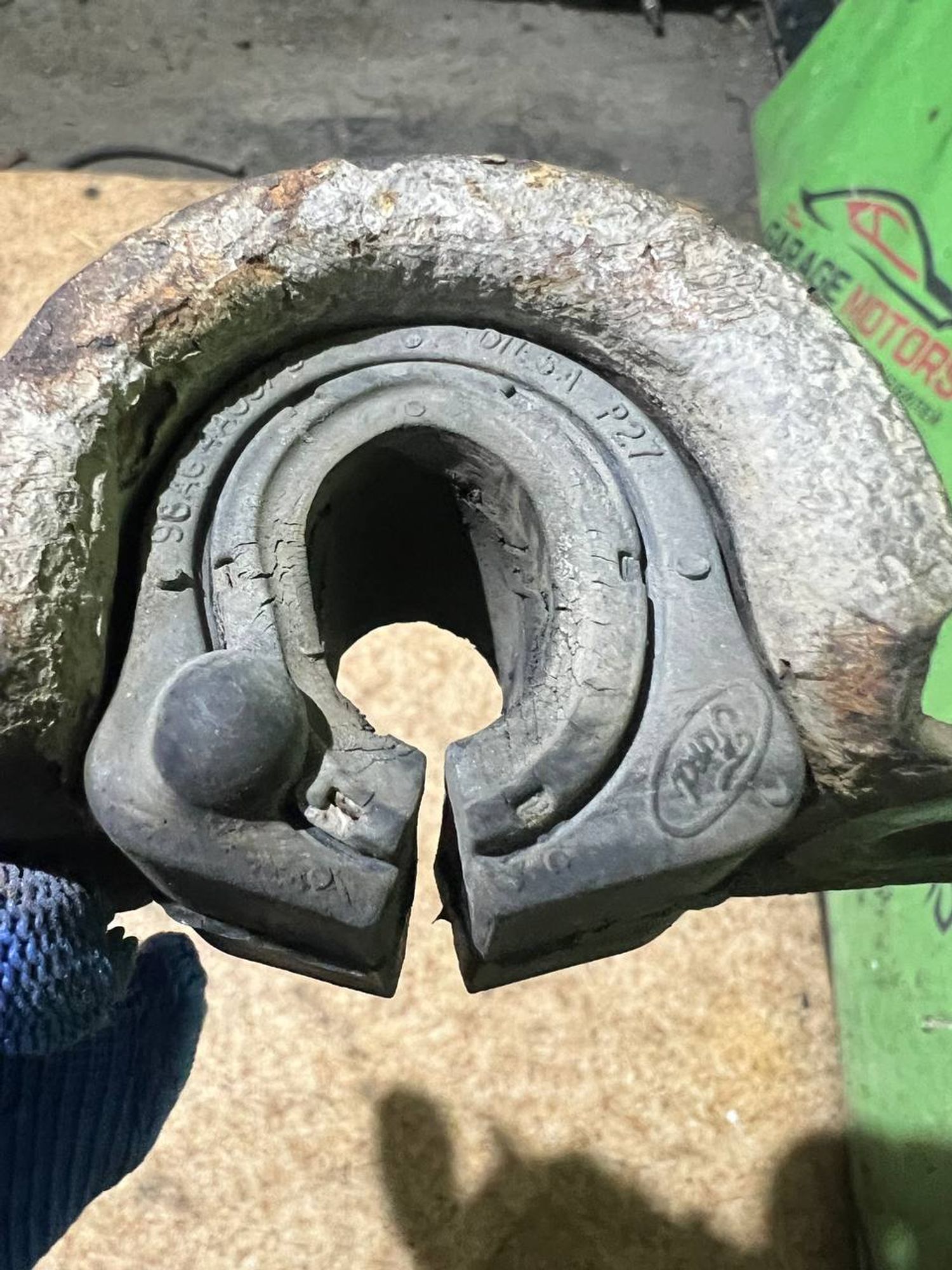 https://ycs.partsauto.market/partsauto-images/thmbs/userImages/7cfef6f3f711b4301ce5946b404c3455/part/5f790719-723f-44e0-badf-78a2b64bac2b_1731930036441.jpg