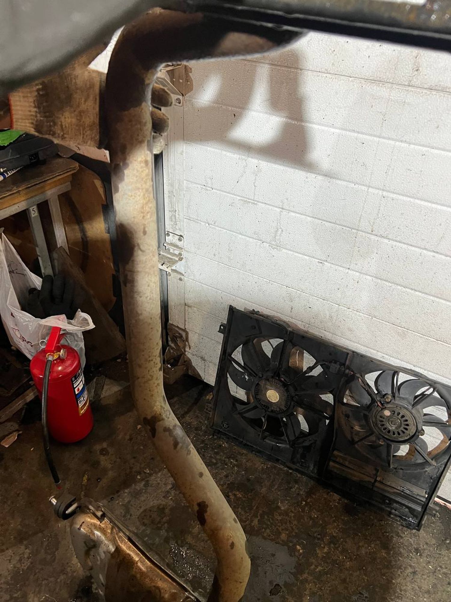 https://ycs.partsauto.market/partsauto-images/thmbs/userImages/7cfef6f3f711b4301ce5946b404c3455/part/6a550876-e865-47b3-bda6-d8d024121c7d_1710436464766.jpg