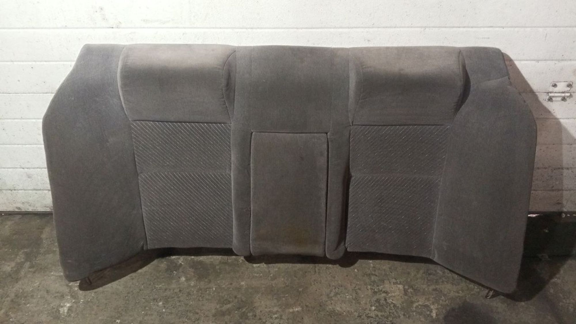 https://ycs.partsauto.market/partsauto-images/thmbs/userImages/7cfef6f3f711b4301ce5946b404c3455/part/6faf37af-aebf-4bbc-a48e-54a01f871b04_1739207967621.jpg