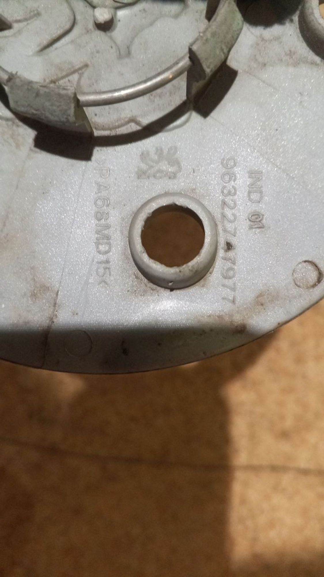 https://ycs.partsauto.market/partsauto-images/thmbs/userImages/7cfef6f3f711b4301ce5946b404c3455/part/6fcb0524-be21-42c1-8d43-a1d4f23f7e4d_1739351748593.jpg