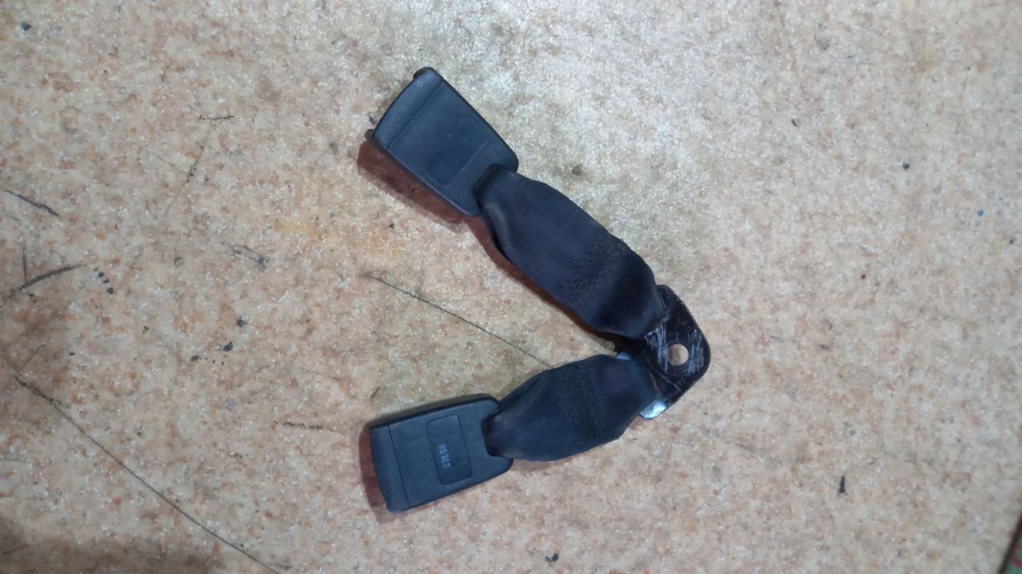 https://ycs.partsauto.market/partsauto-images/thmbs/userImages/7cfef6f3f711b4301ce5946b404c3455/part/717de956-8151-4873-8683-6117749014d8_1720784193892.jpg