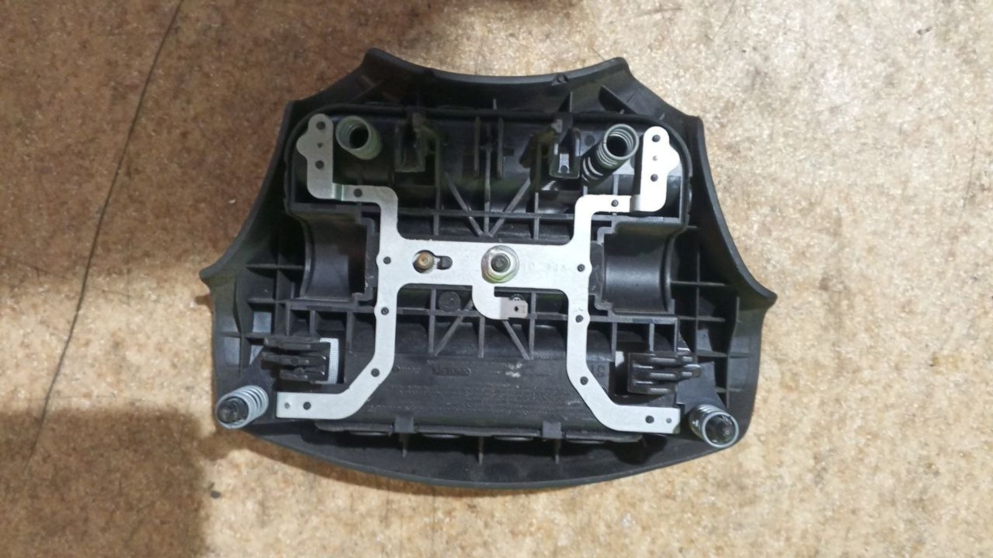 https://ycs.partsauto.market/partsauto-images/thmbs/userImages/7cfef6f3f711b4301ce5946b404c3455/part/7339387c-b8fa-45a3-bfd8-9295952a5acd_1737482140461.jpg